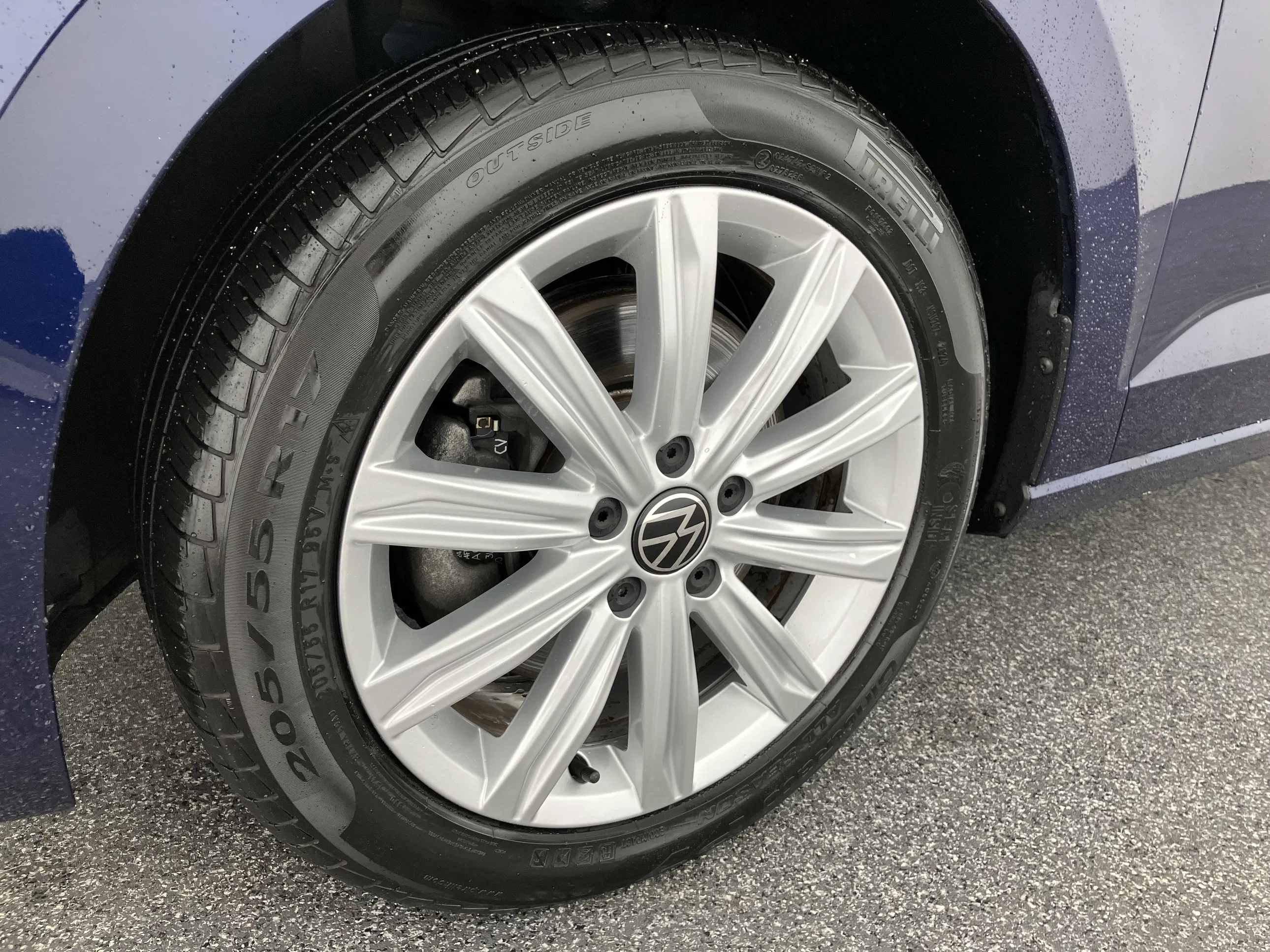 VW Touran Highline TDI SCR DSG 7-Sitzer | Bild 29 von 31