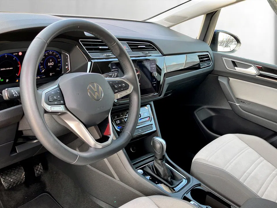 VW Touran Highline TDI SCR DSG 7-Sitzer | Bild 7 von 25