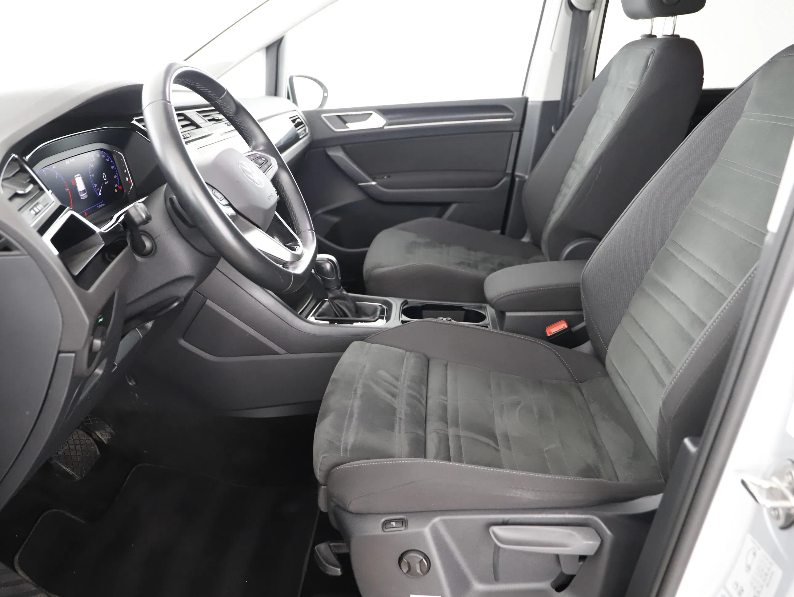 VW Touran 2.0 TDI BMT Highline | Bild 7 von 20