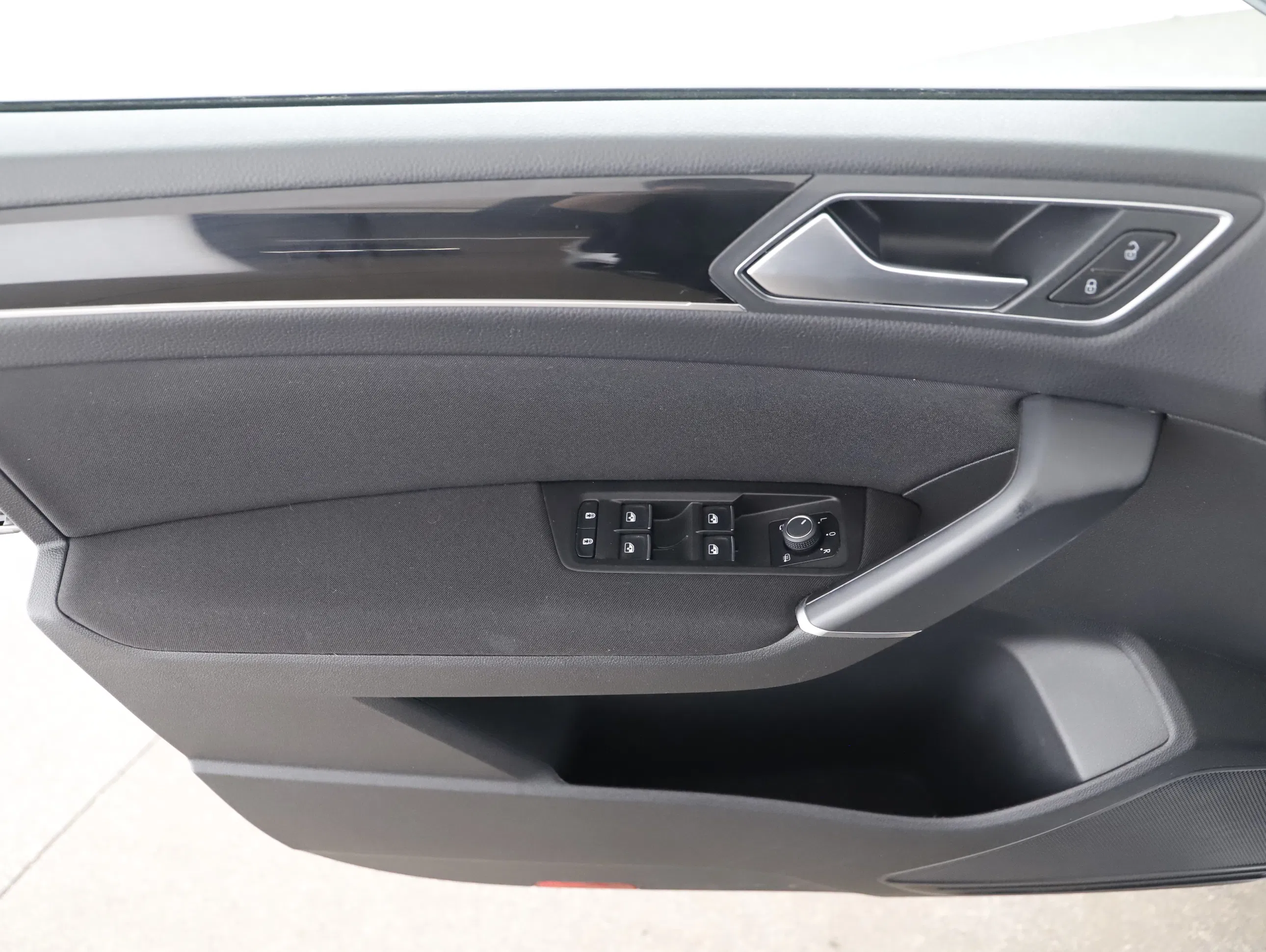 VW Touran 2.0 TDI BMT Highline | Bild 4 von 20