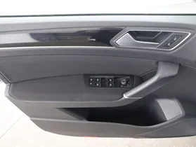 VW Touran 2.0 TDI BMT Highline | Thumbnail 4 von 20