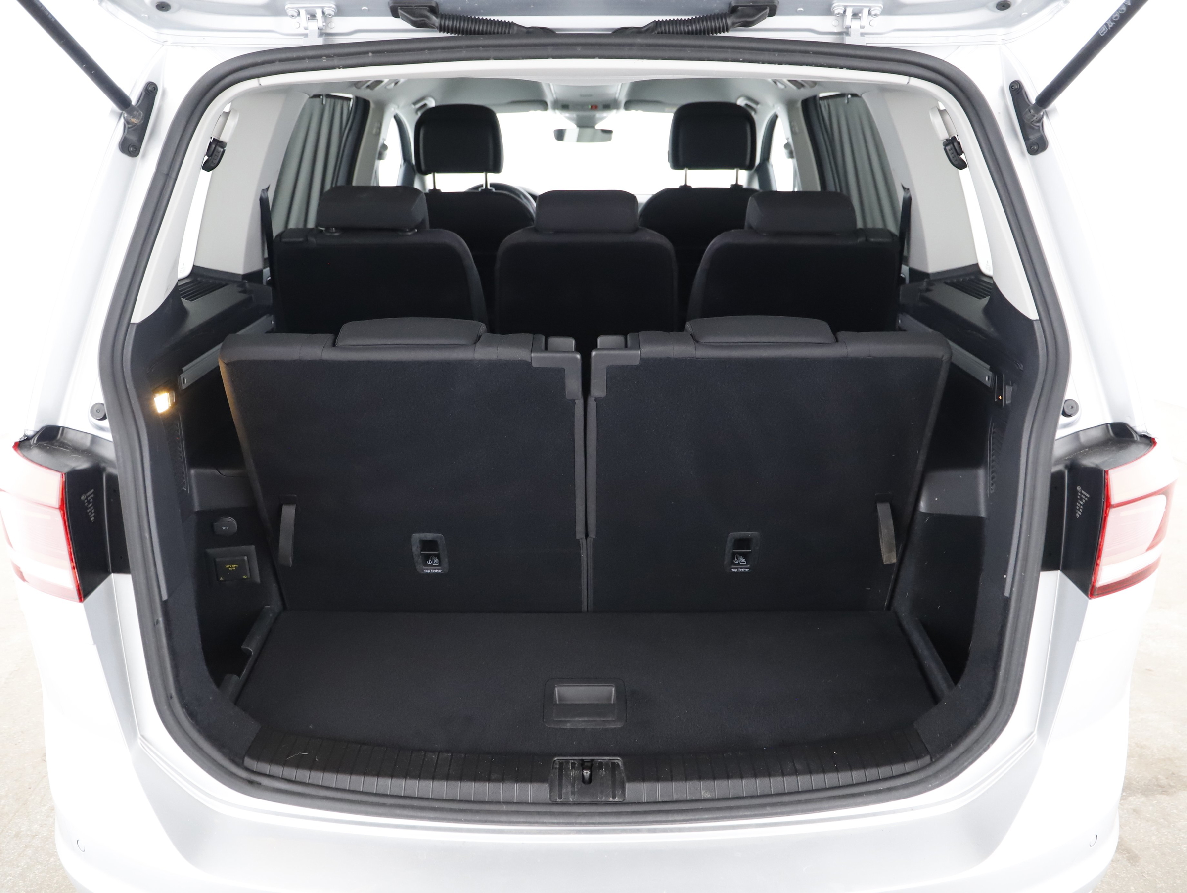 VW Touran 2.0 TDI BMT Highline | Bild 19 von 20
