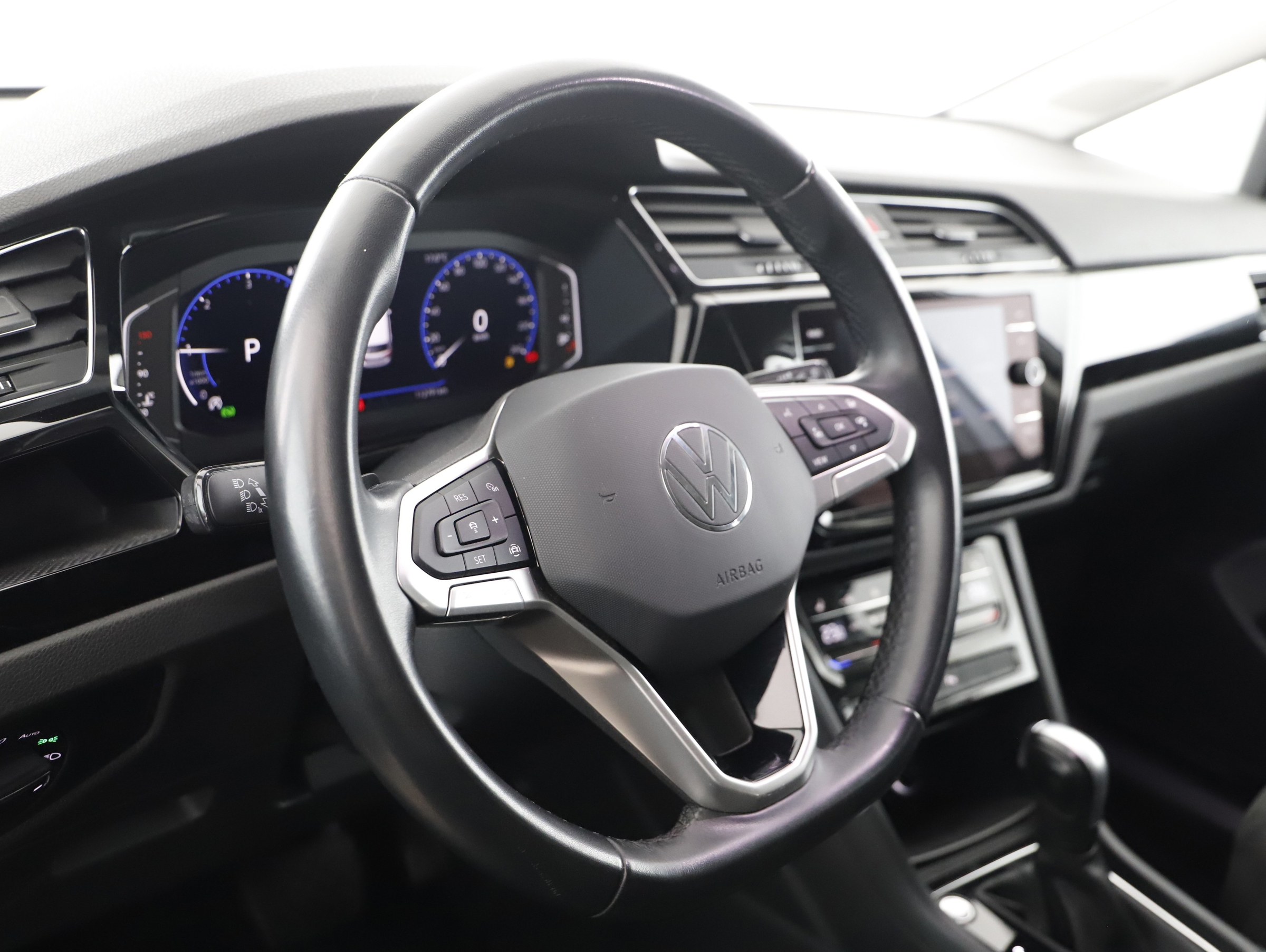 VW Touran 2.0 TDI BMT Highline | Bild 9 von 20