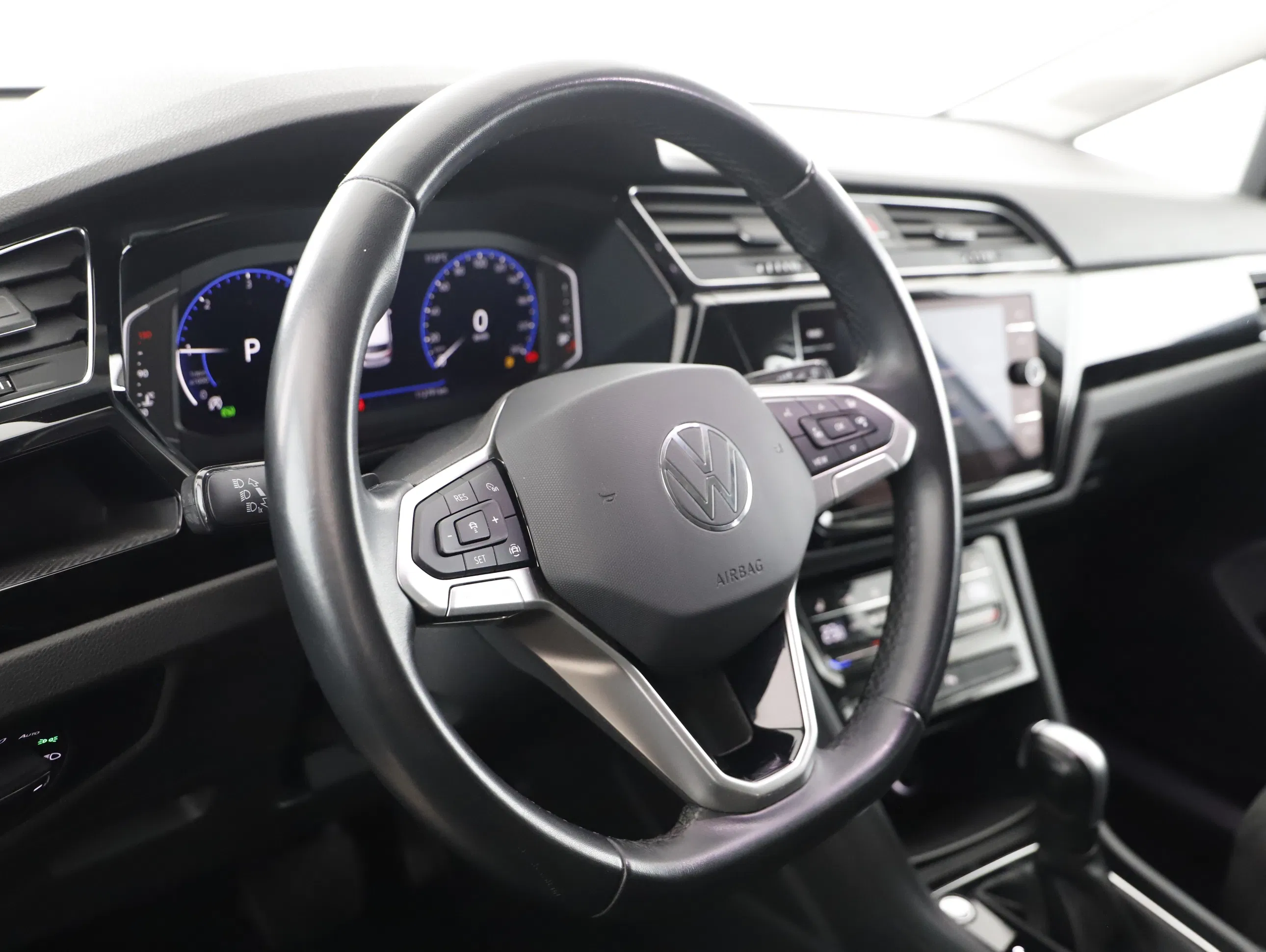 VW Touran 2.0 TDI BMT Highline | Bild 9 von 20