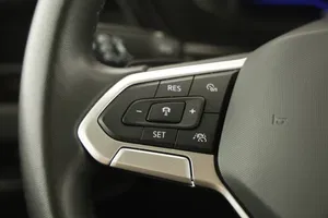 VW Touran 2.0 TDI BMT Highline | Thumbnail 11 von 20