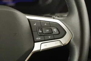 VW Touran 2.0 TDI BMT Highline | Thumbnail 12 von 20