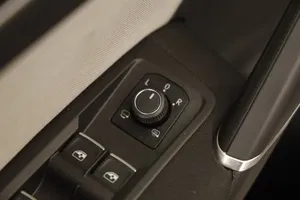 VW Touran 2.0 TDI BMT Highline | Thumbnail 15 von 20