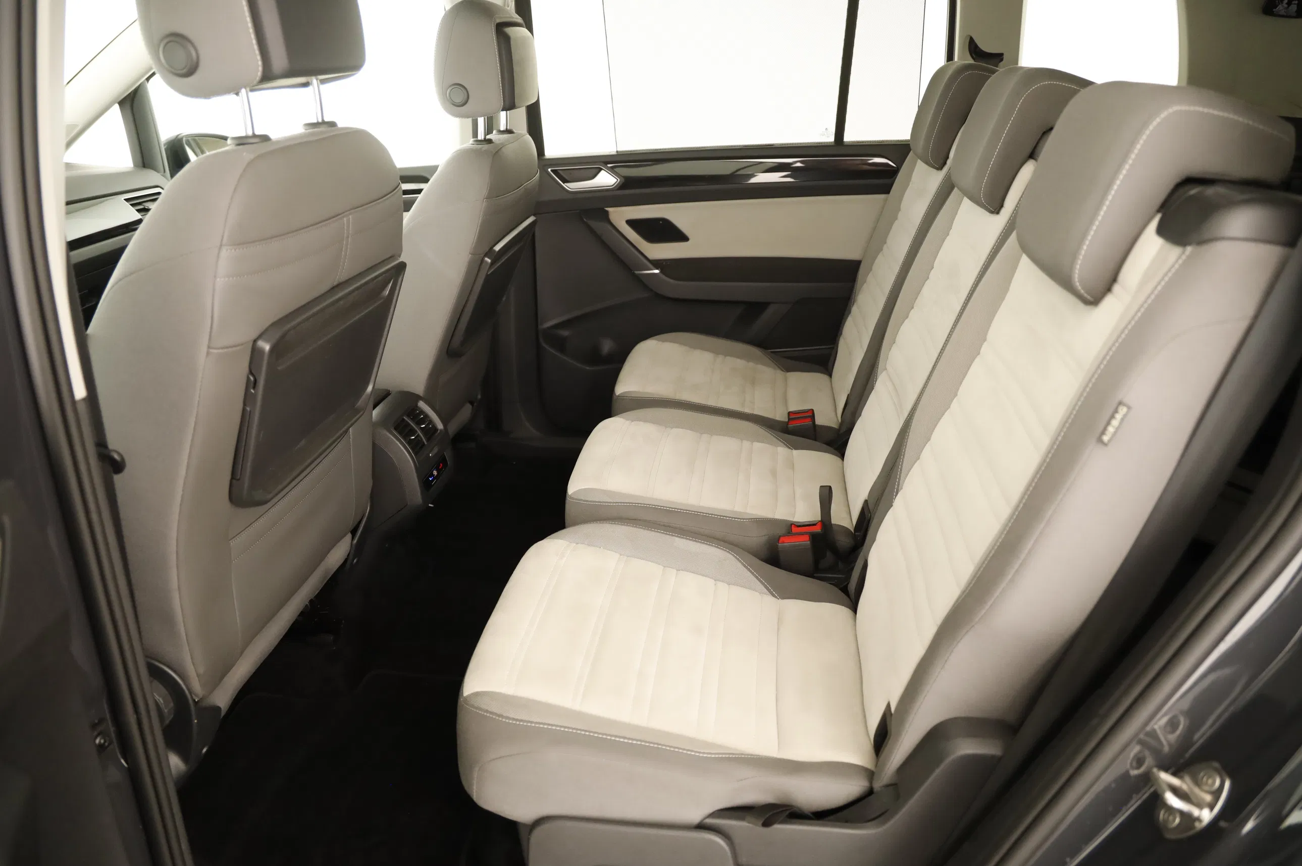 VW Touran 2.0 TDI BMT Highline | Bild 2 von 20