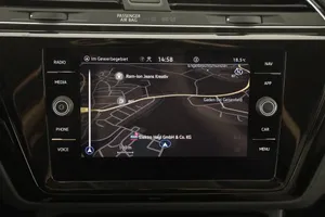 VW Touran 2.0 TDI BMT Highline | Thumbnail 7 von 20