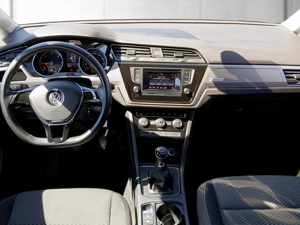 VW Touran 2.0 TDI BMT Comfortline | Bild 10 von 19