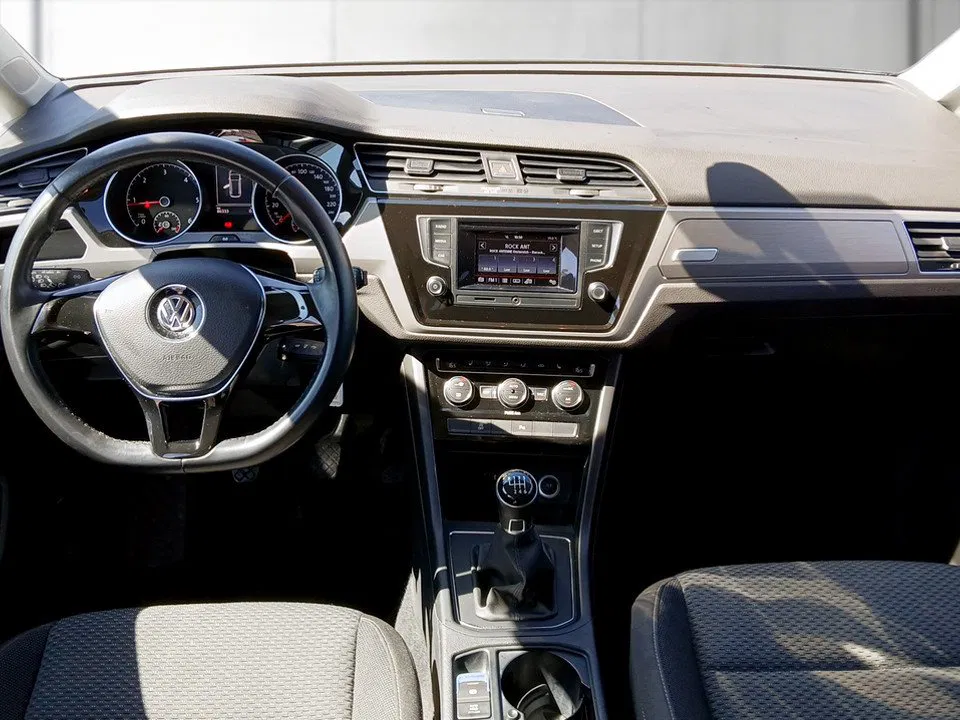 VW Touran 2.0 TDI BMT Comfortline | Bild 10 von 19