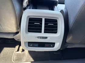 VW Touran 1.6 TDI BMT Sky | Thumbnail 19 von 31