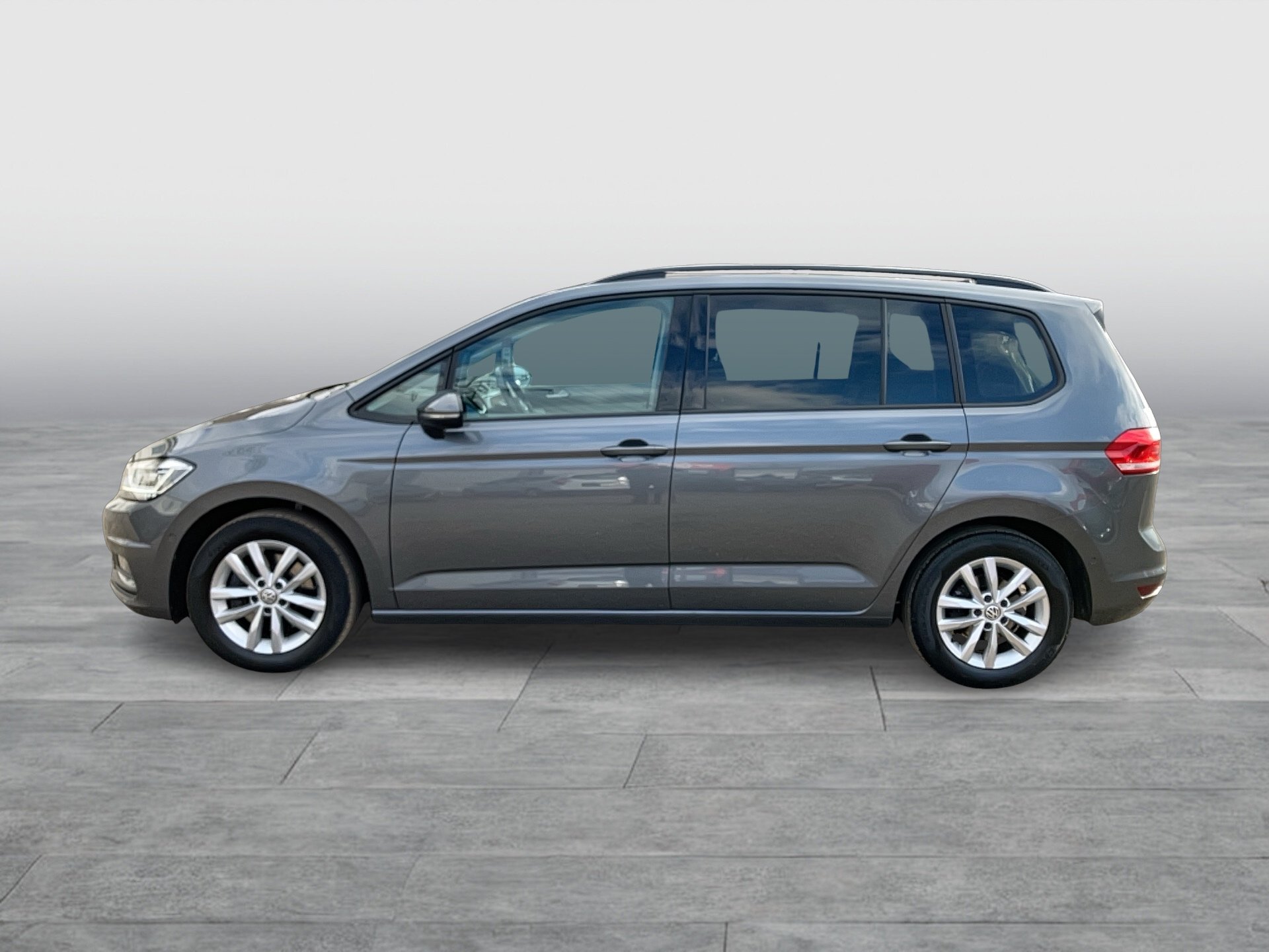 VW Touran 1.6 TDI BMT Sky | Bild 24 von 31
