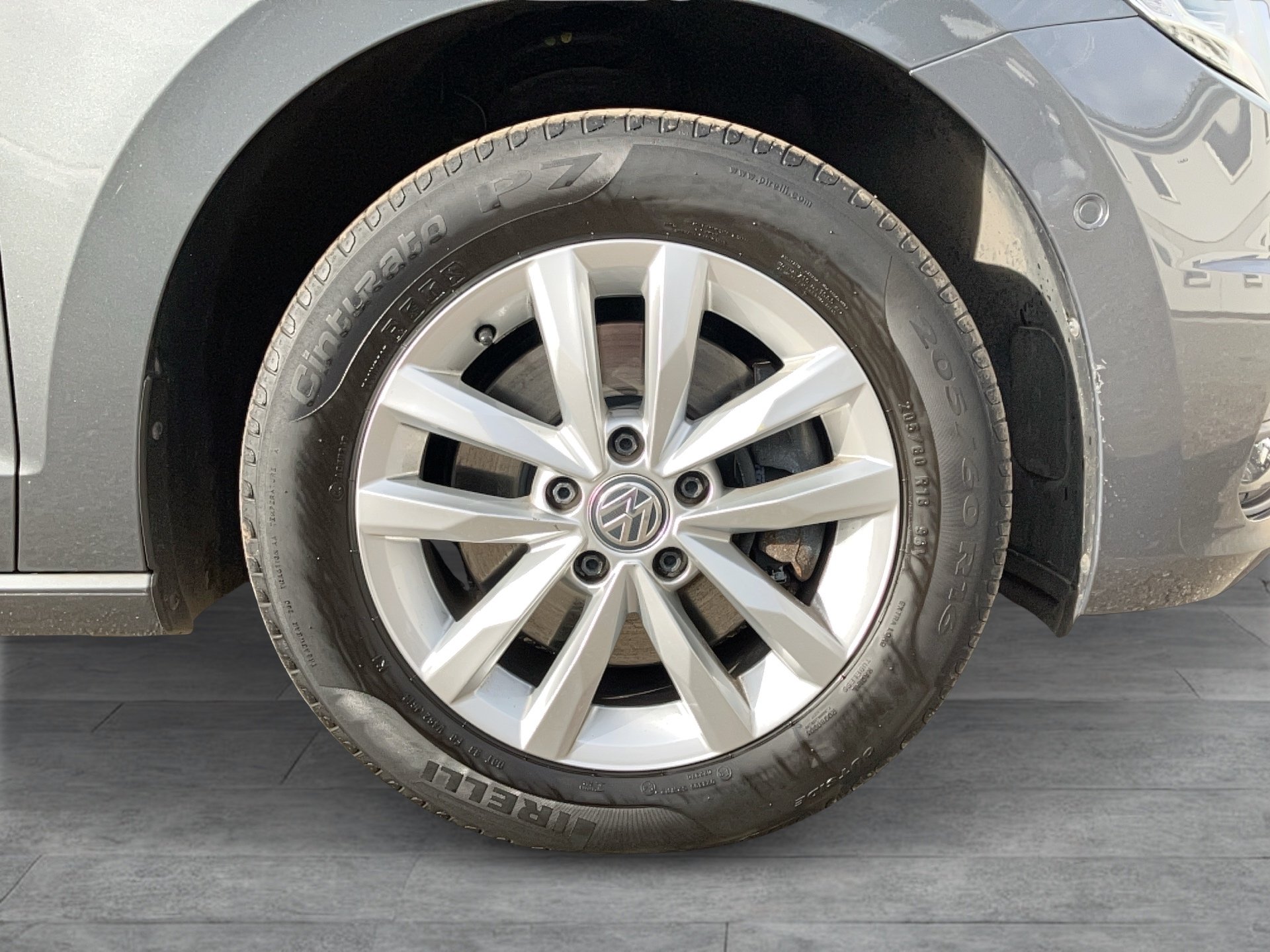 VW Touran 1.6 TDI BMT Sky | Bild 28 von 31