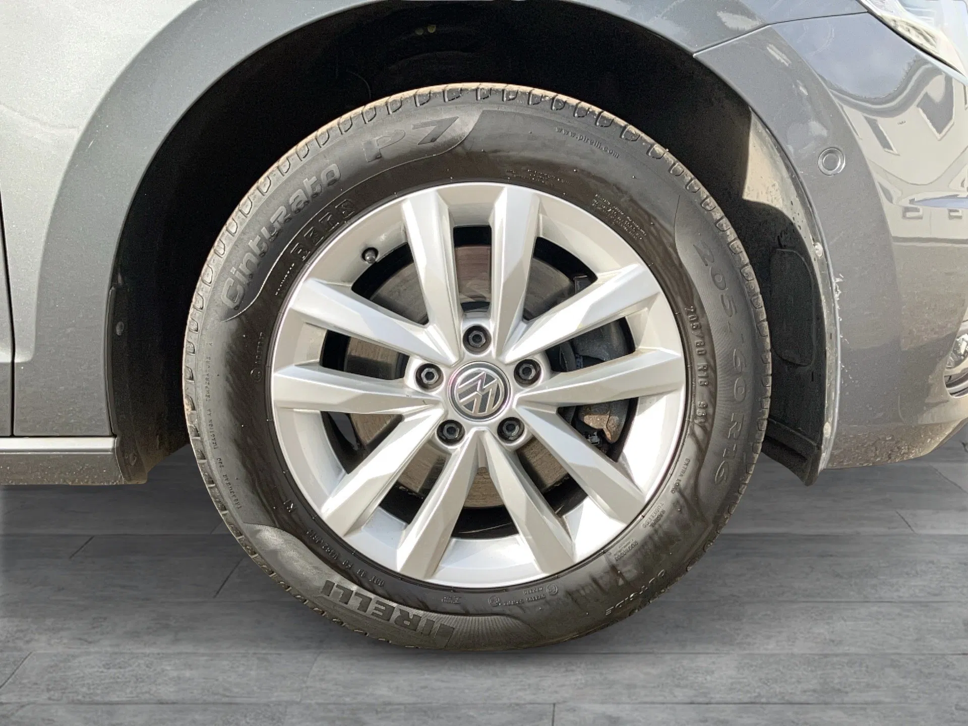 VW Touran 1.6 TDI BMT Sky | Bild 28 von 31