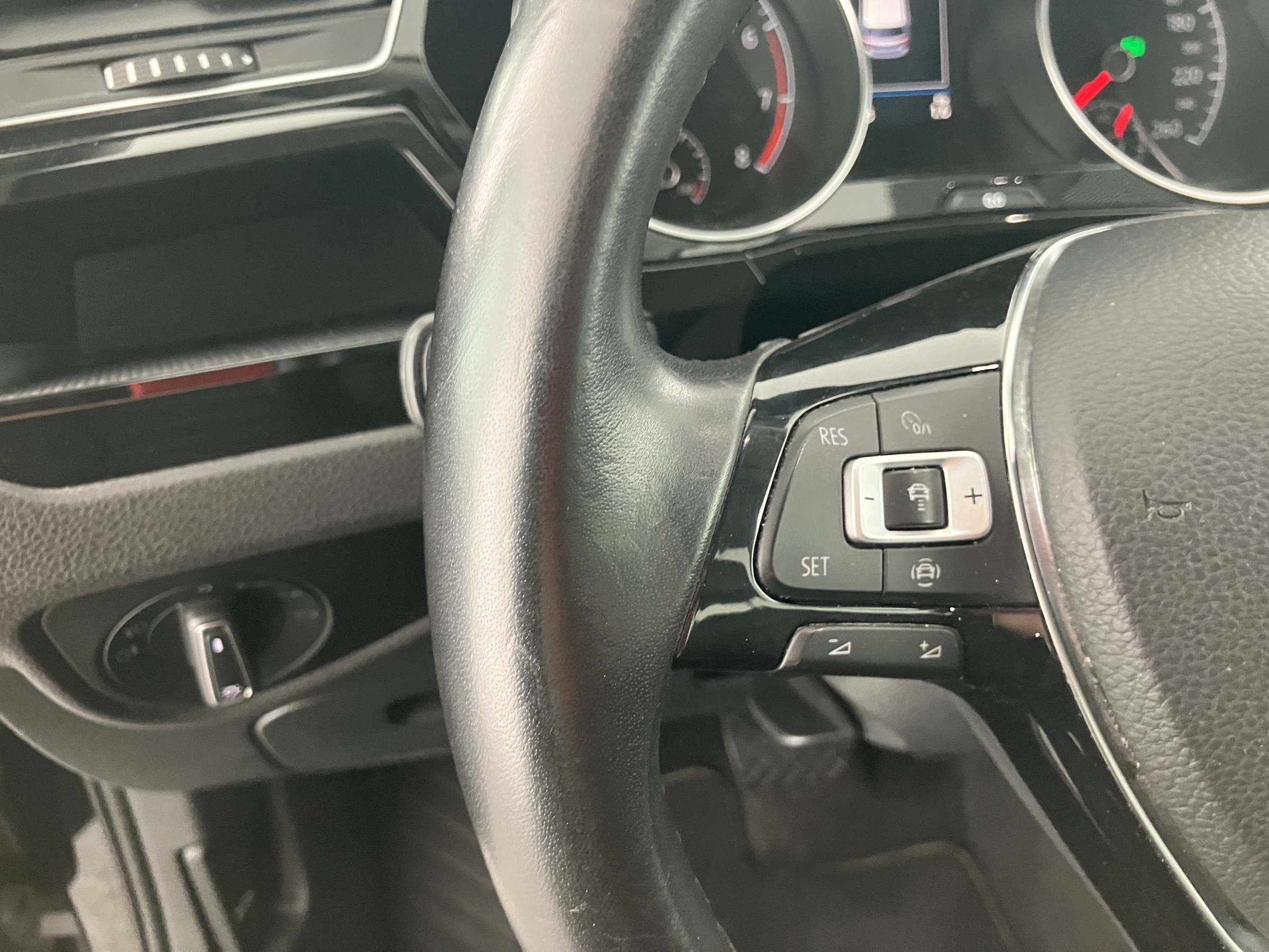 VW Touran 1.5 TSI BMT Highline | Bild 20 von 31