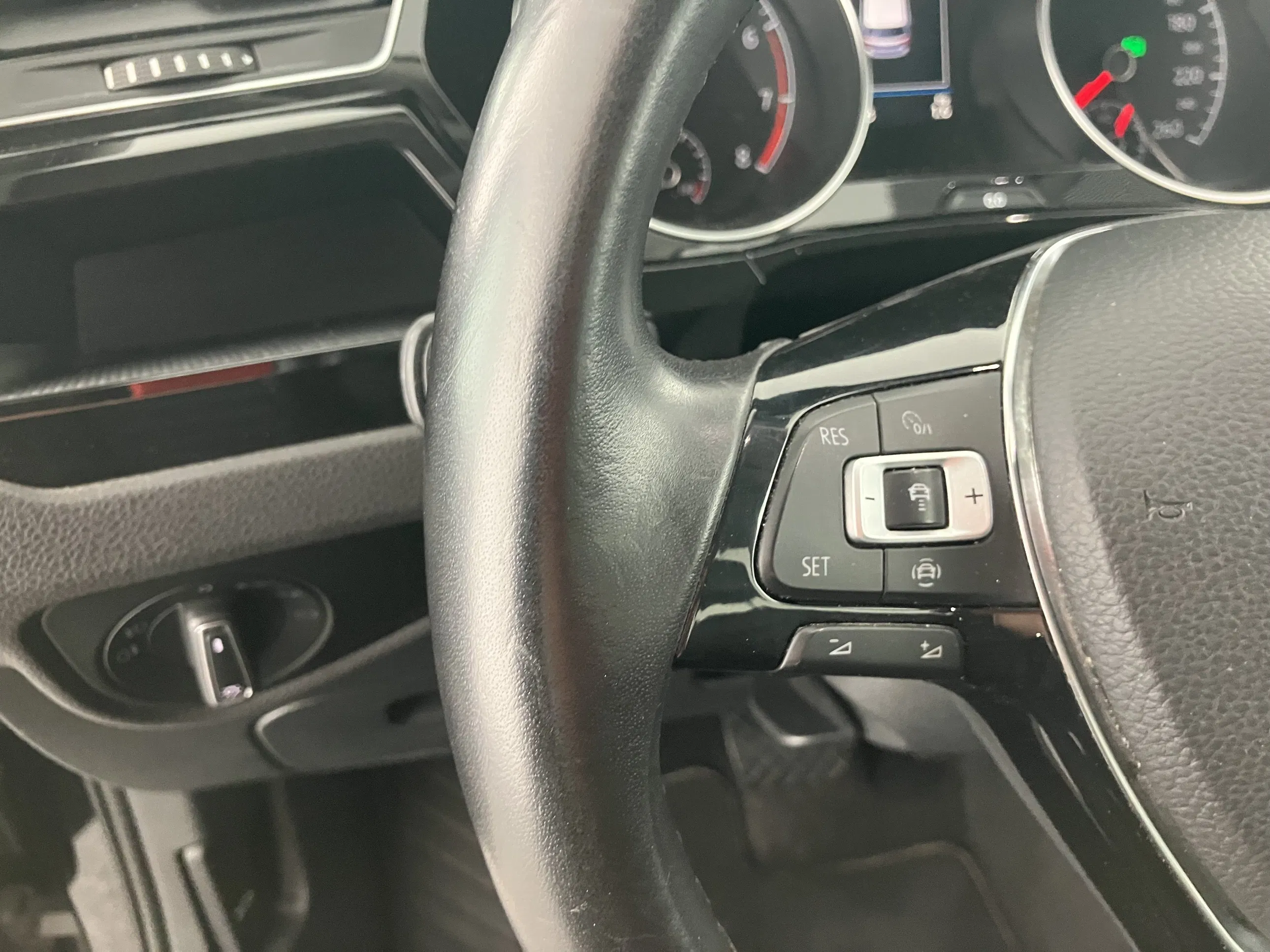 VW Touran 1.5 TSI BMT Highline | Bild 20 von 31