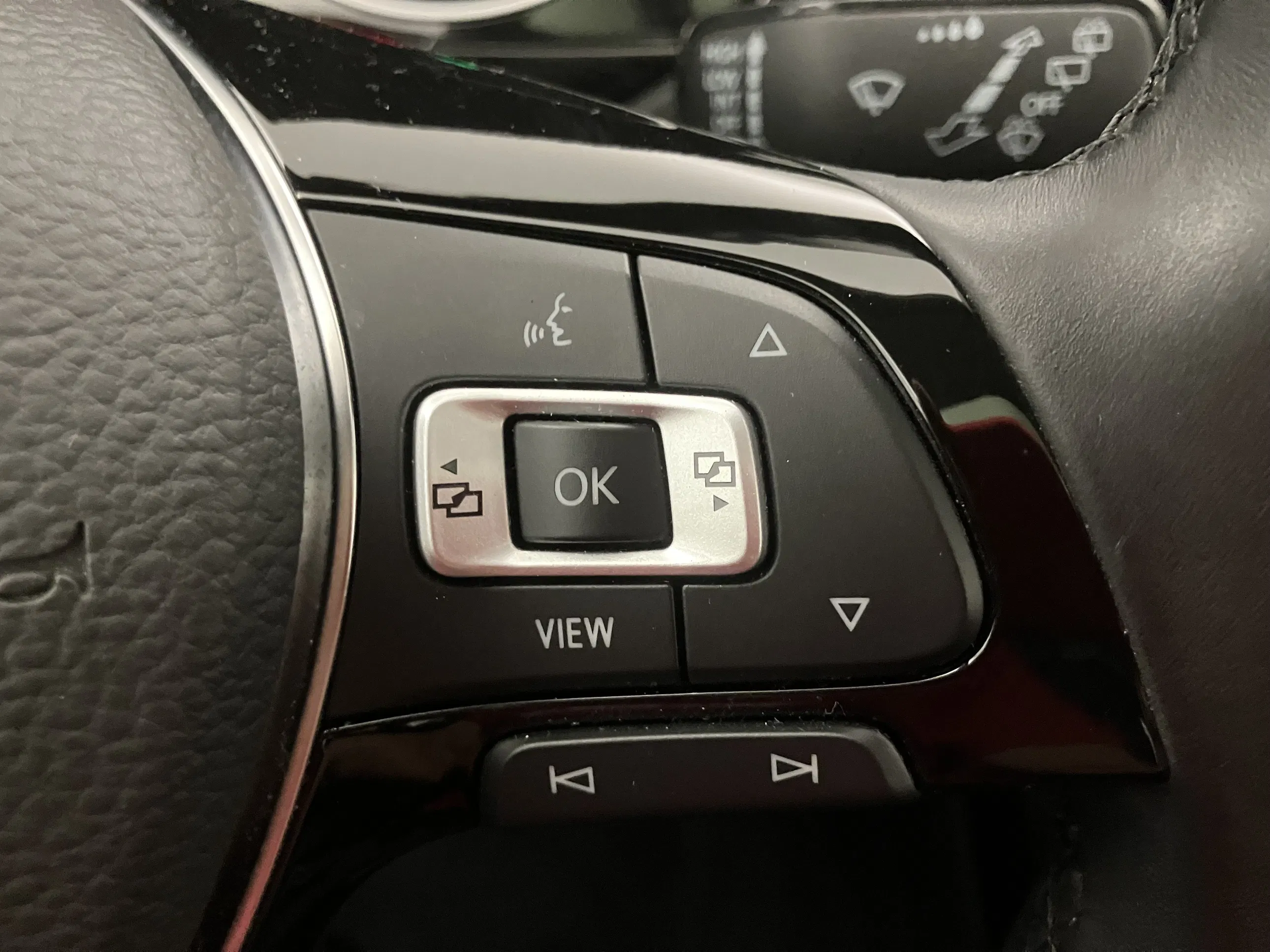 VW Touran 2.0 TDI BMT 7-Sitzer Highline | Bild 17 von 30