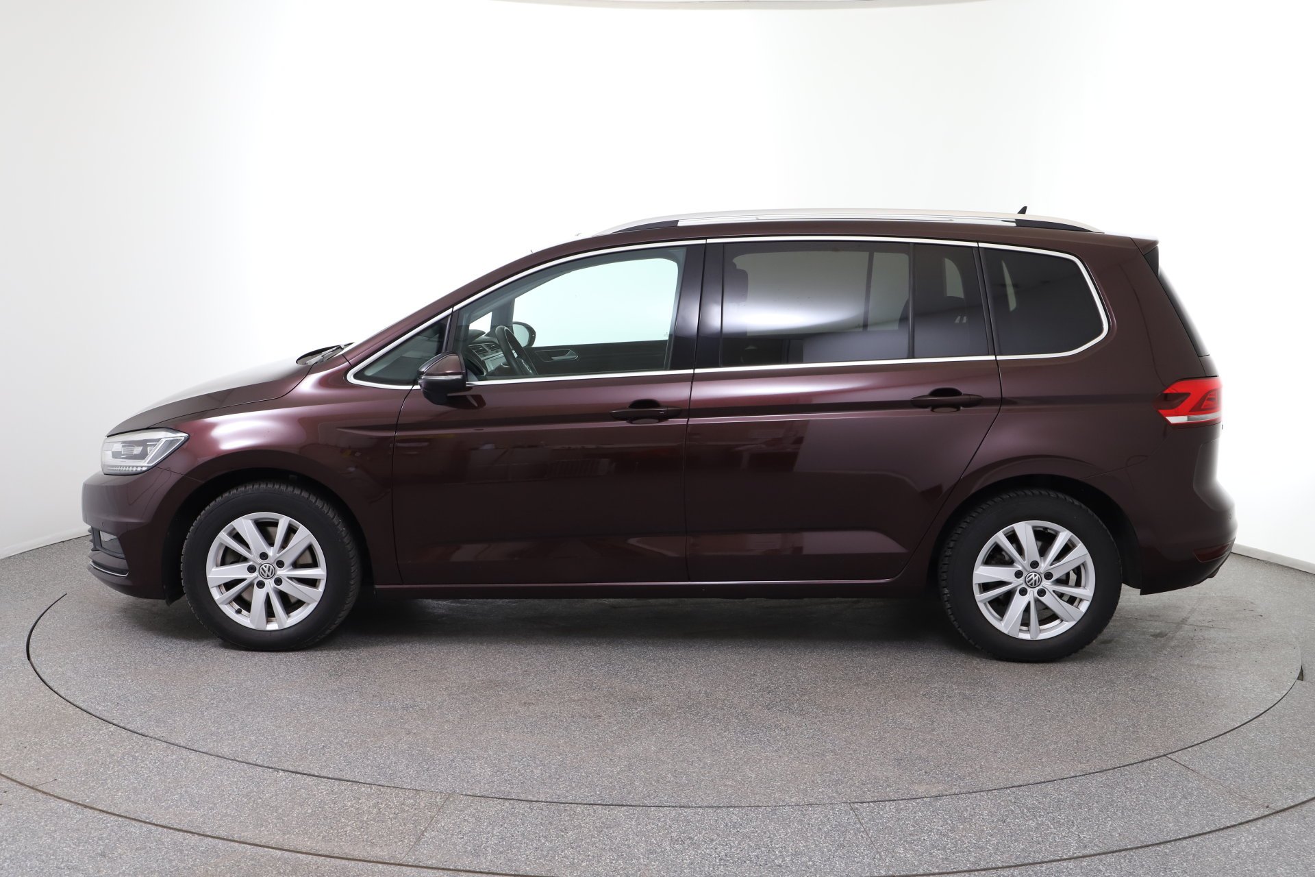 VW Touran 2.0 TDI BMT 7-Sitzer Highline | Bild 3 von 30