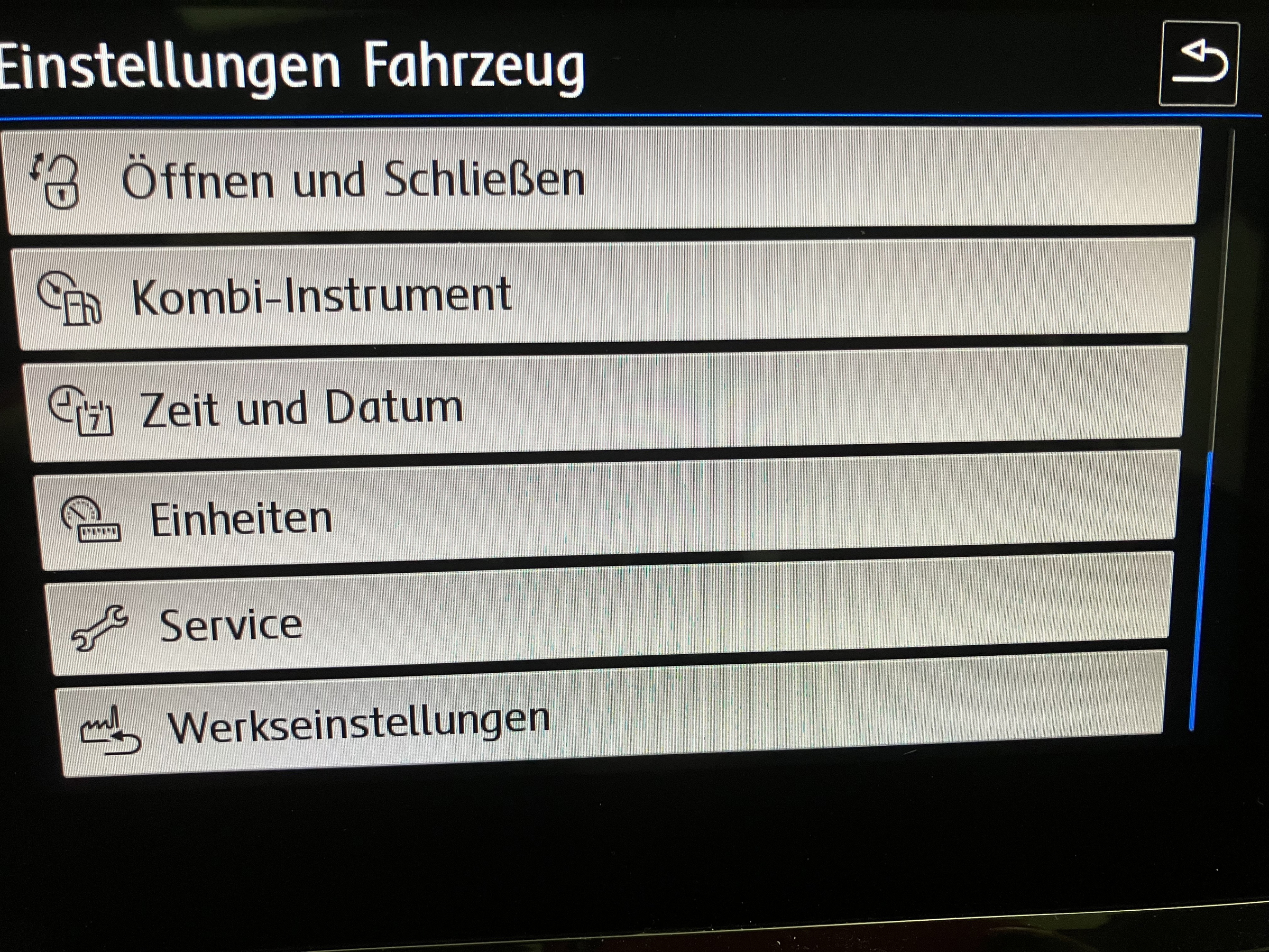 VW Touran 2.0 TDI BMT 7-Sitzer Highline | Bild 22 von 30