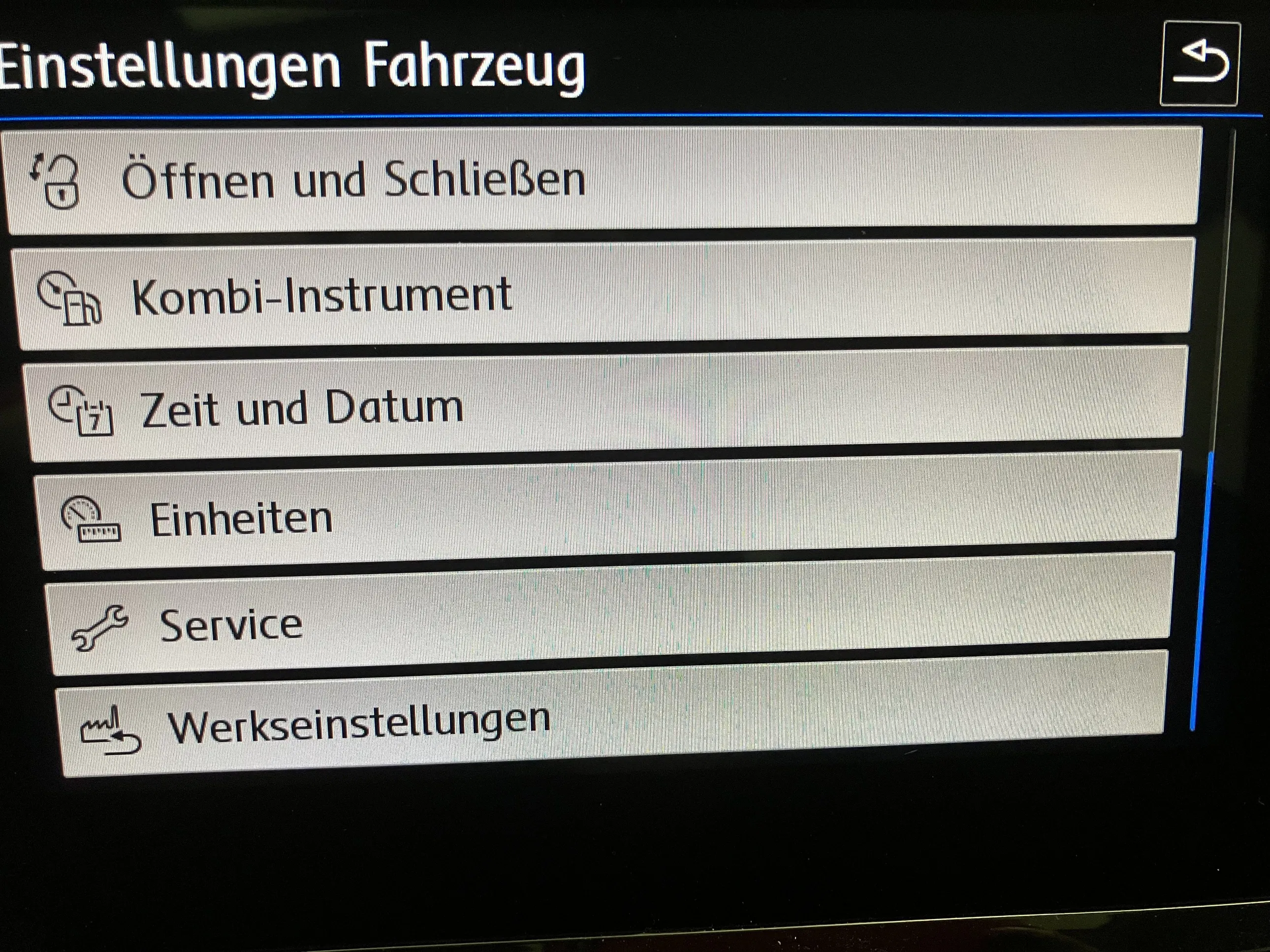 VW Touran 2.0 TDI BMT 7-Sitzer Highline | Bild 22 von 30