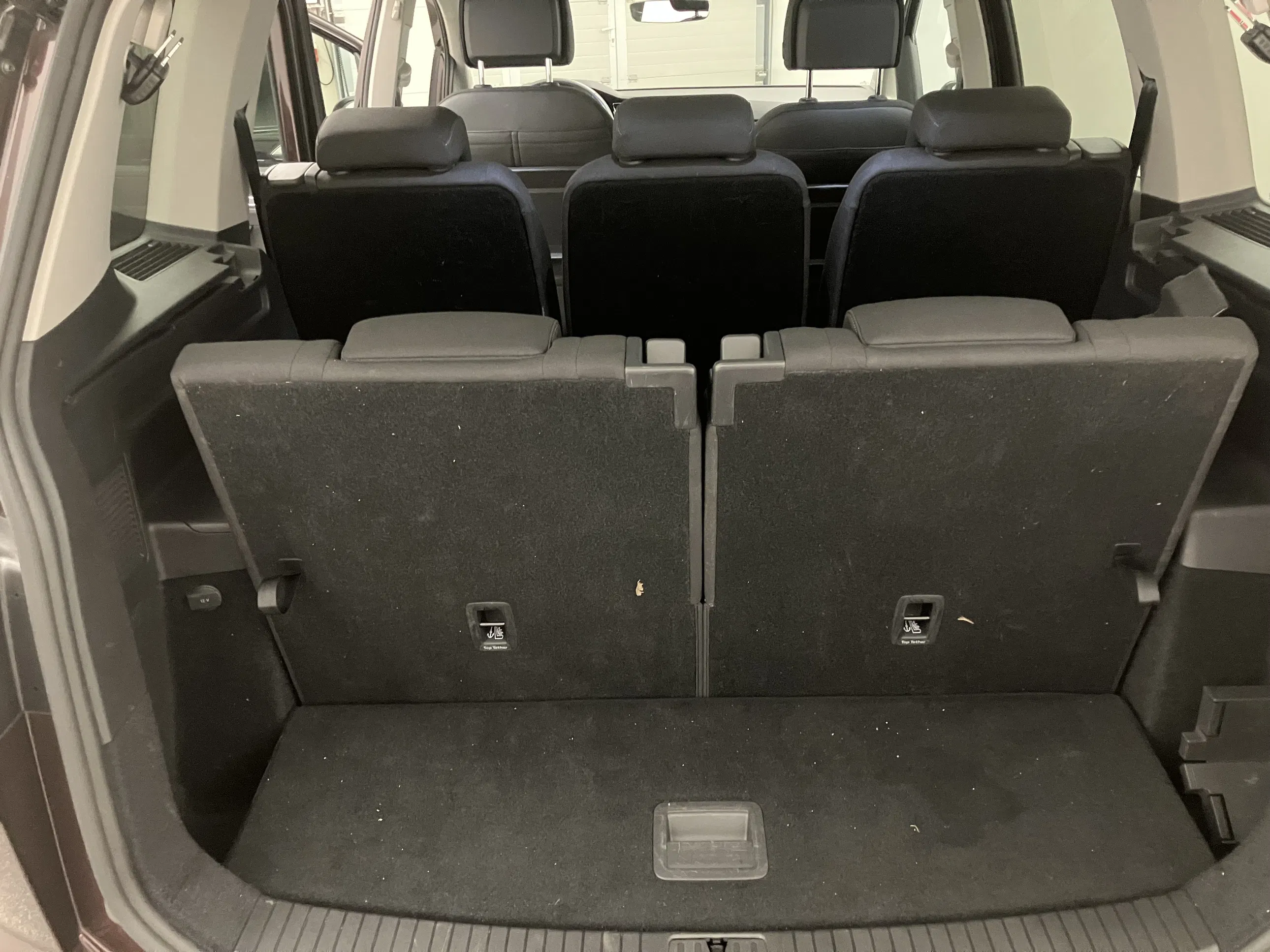 VW Touran 2.0 TDI BMT 7-Sitzer Highline | Bild 27 von 30