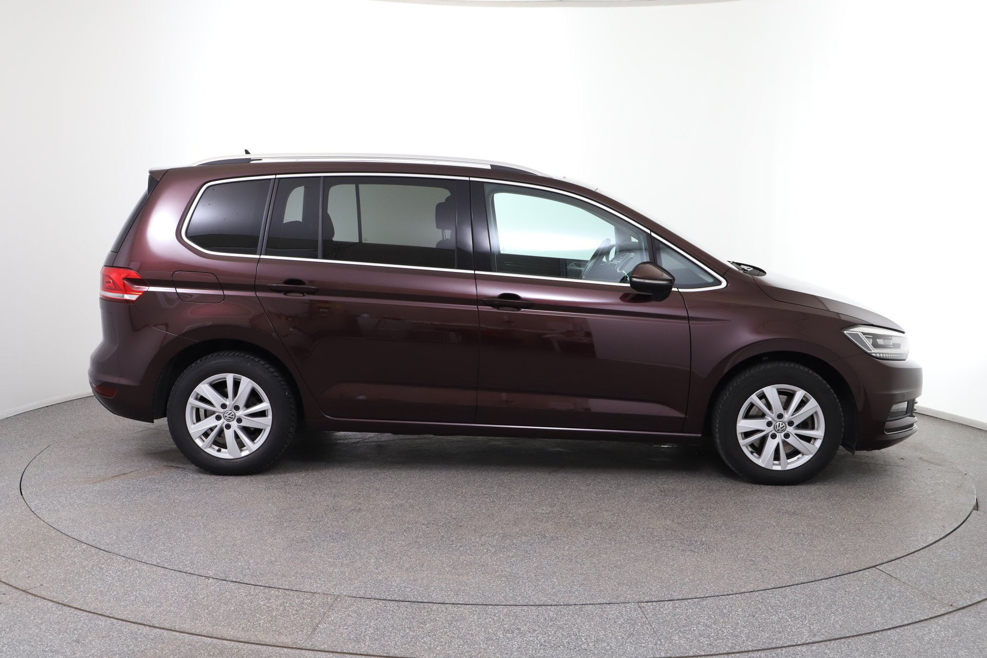 VW Touran 2.0 TDI BMT 7-Sitzer Highline | Bild 7 von 30