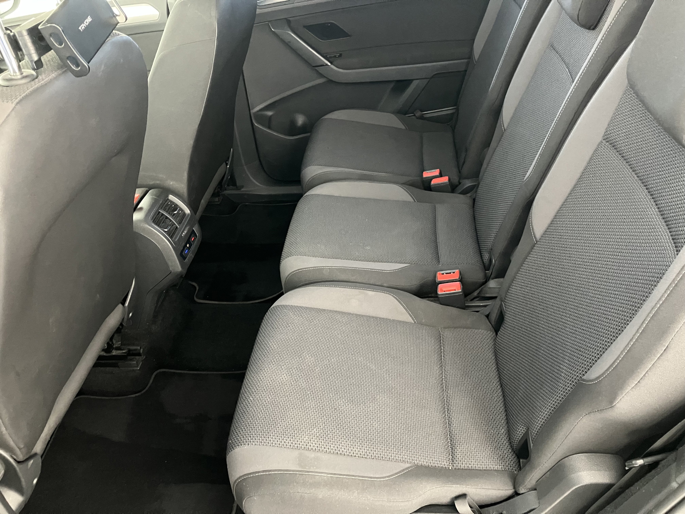 VW Touran TDI SCR DSG 7-Sitzer | Bild 13 von 29