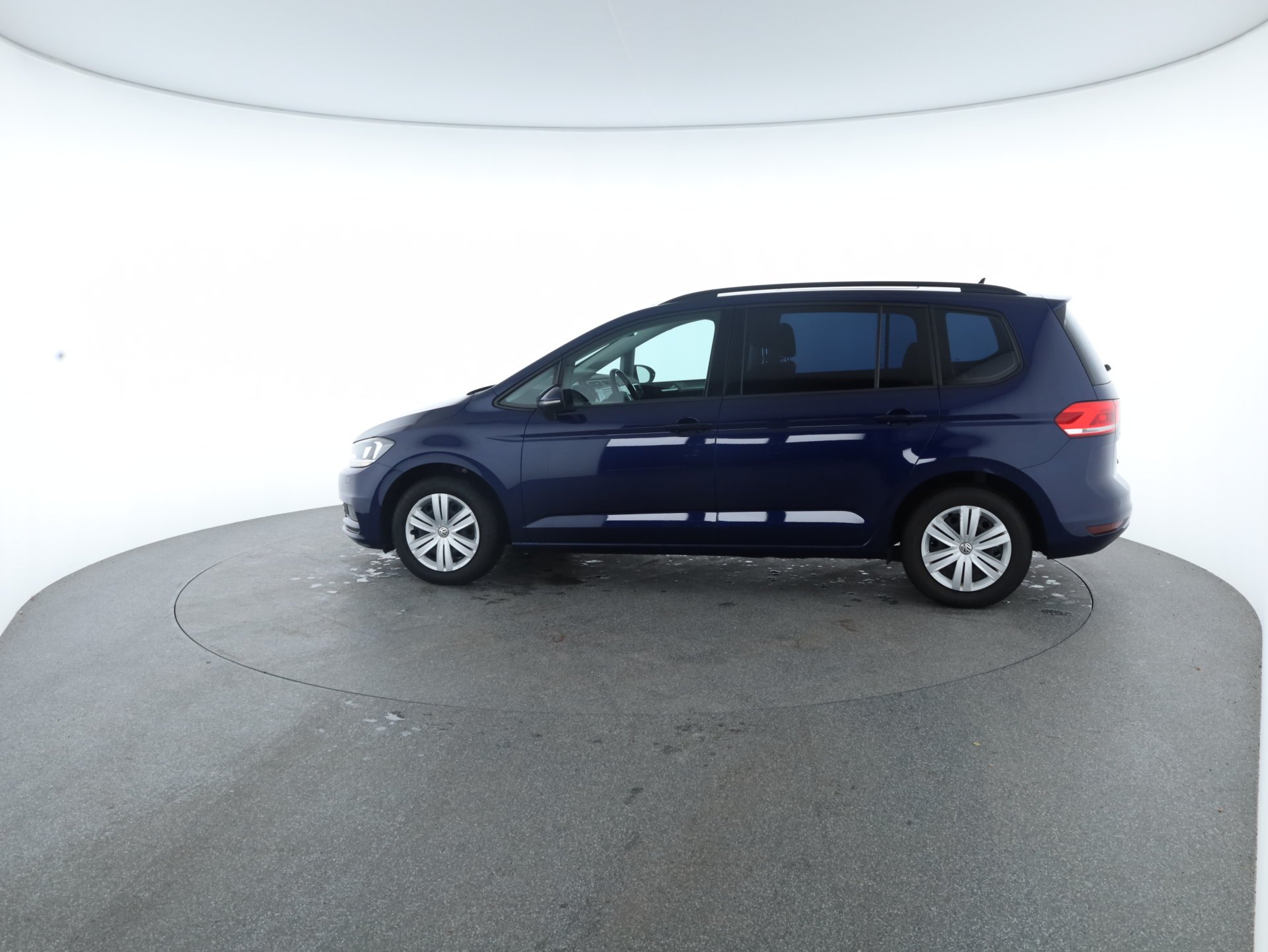 VW Touran TDI SCR DSG 7-Sitzer | Bild 22 von 29
