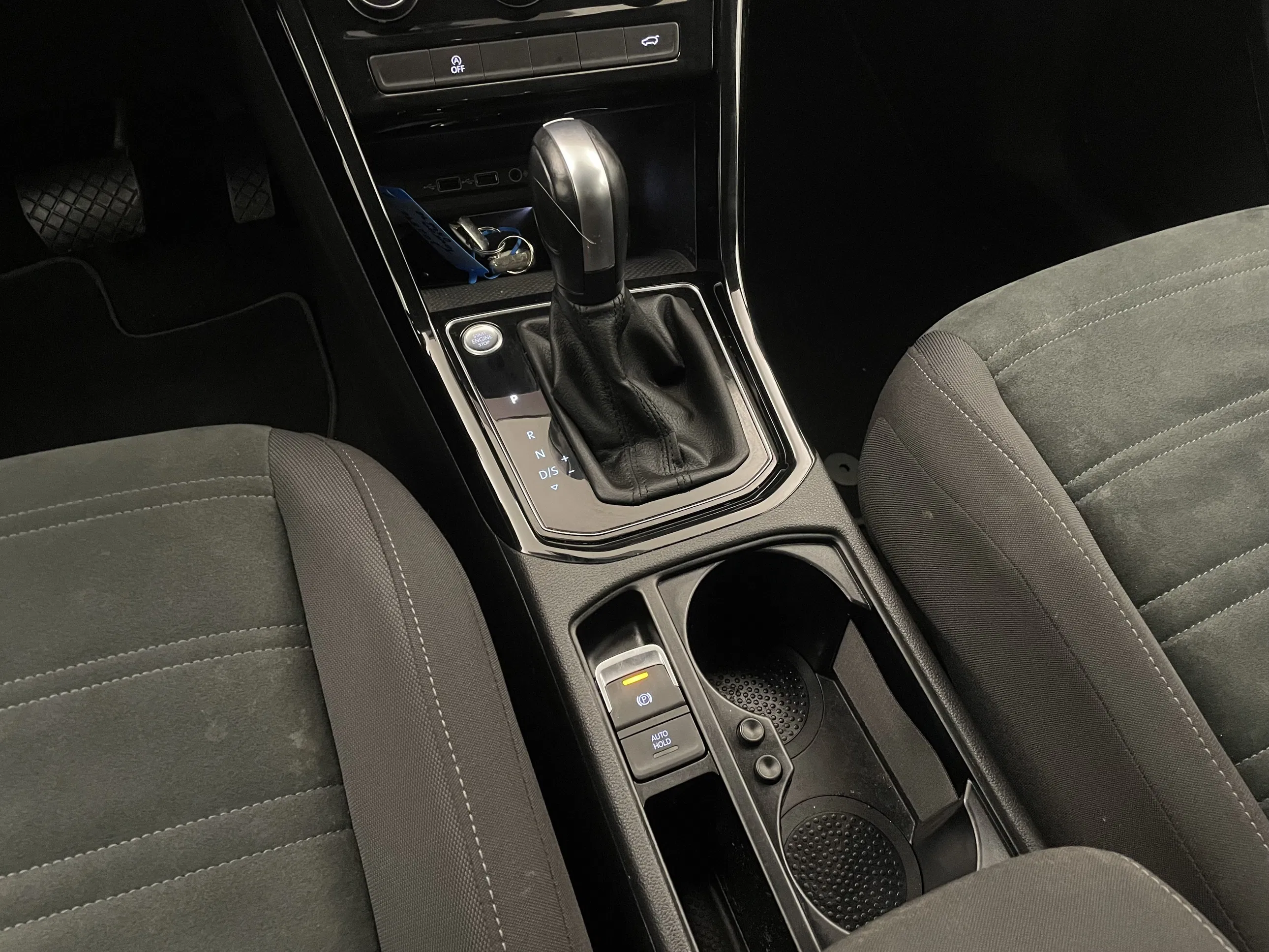 VW Touran 2.0 TDI BMT 7-Sitzer Highline | Bild 15 von 30