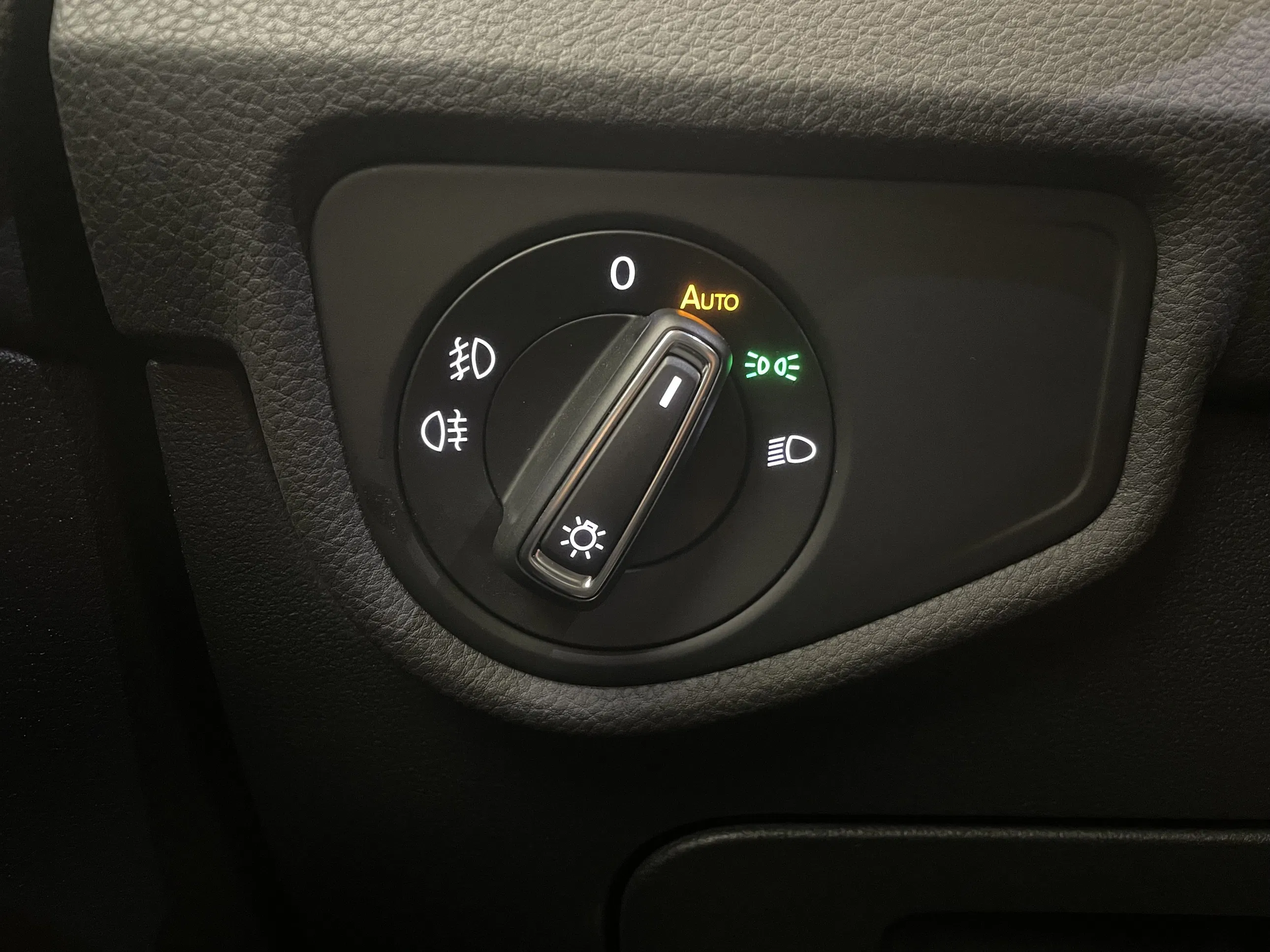 VW Touran 2.0 TDI BMT 7-Sitzer Highline | Bild 18 von 30