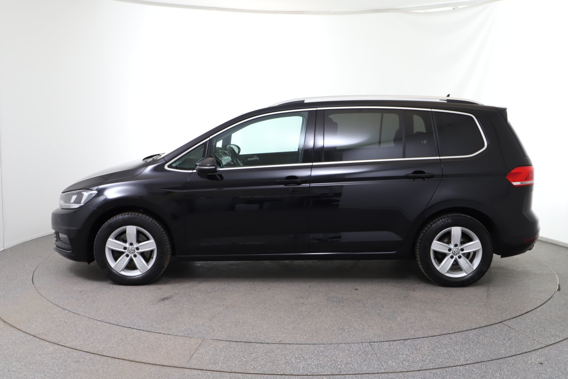 VW Touran 2.0 TDI BMT 7-Sitzer Highline | Bild 3 von 30