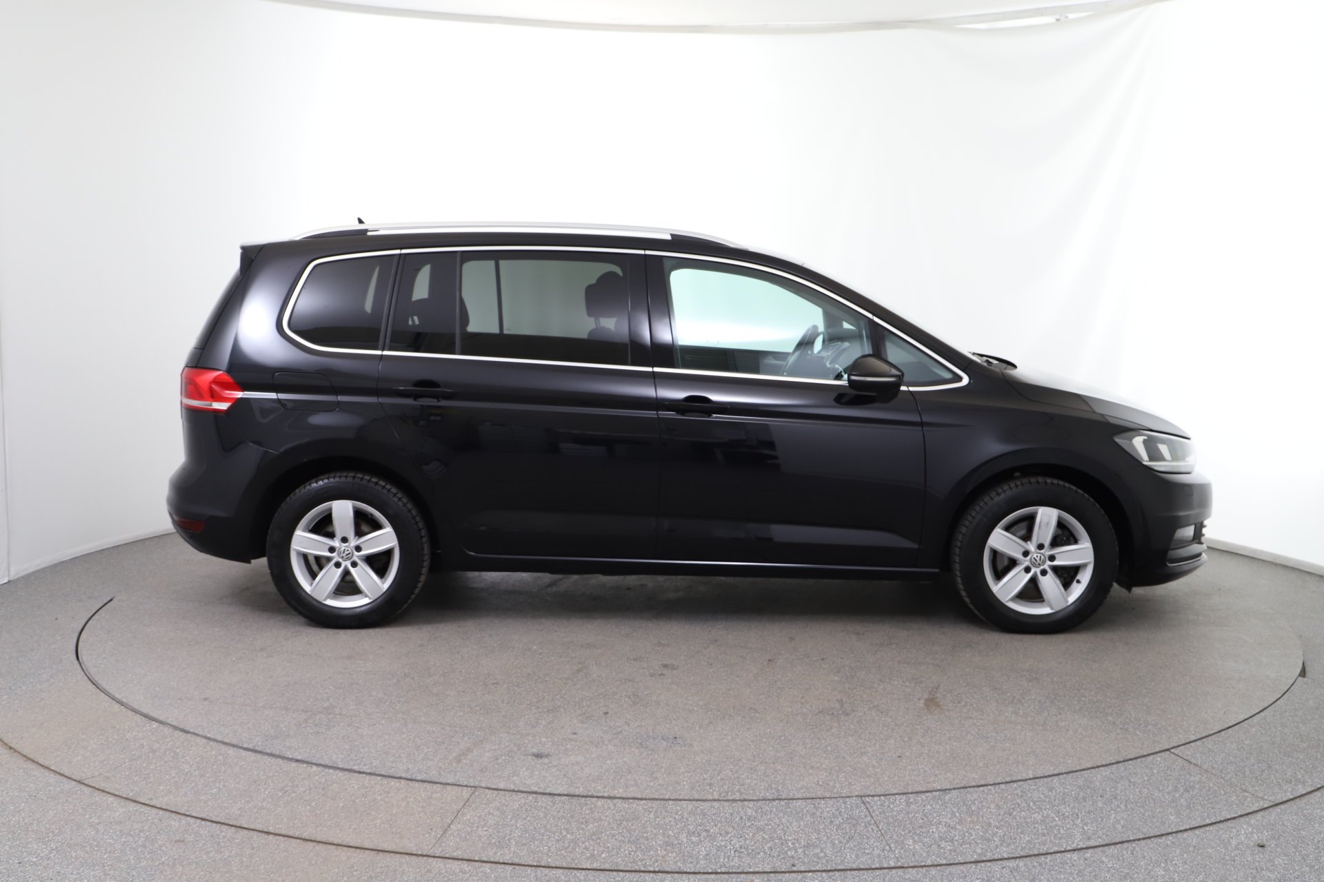 VW Touran 2.0 TDI BMT 7-Sitzer Highline | Bild 7 von 30