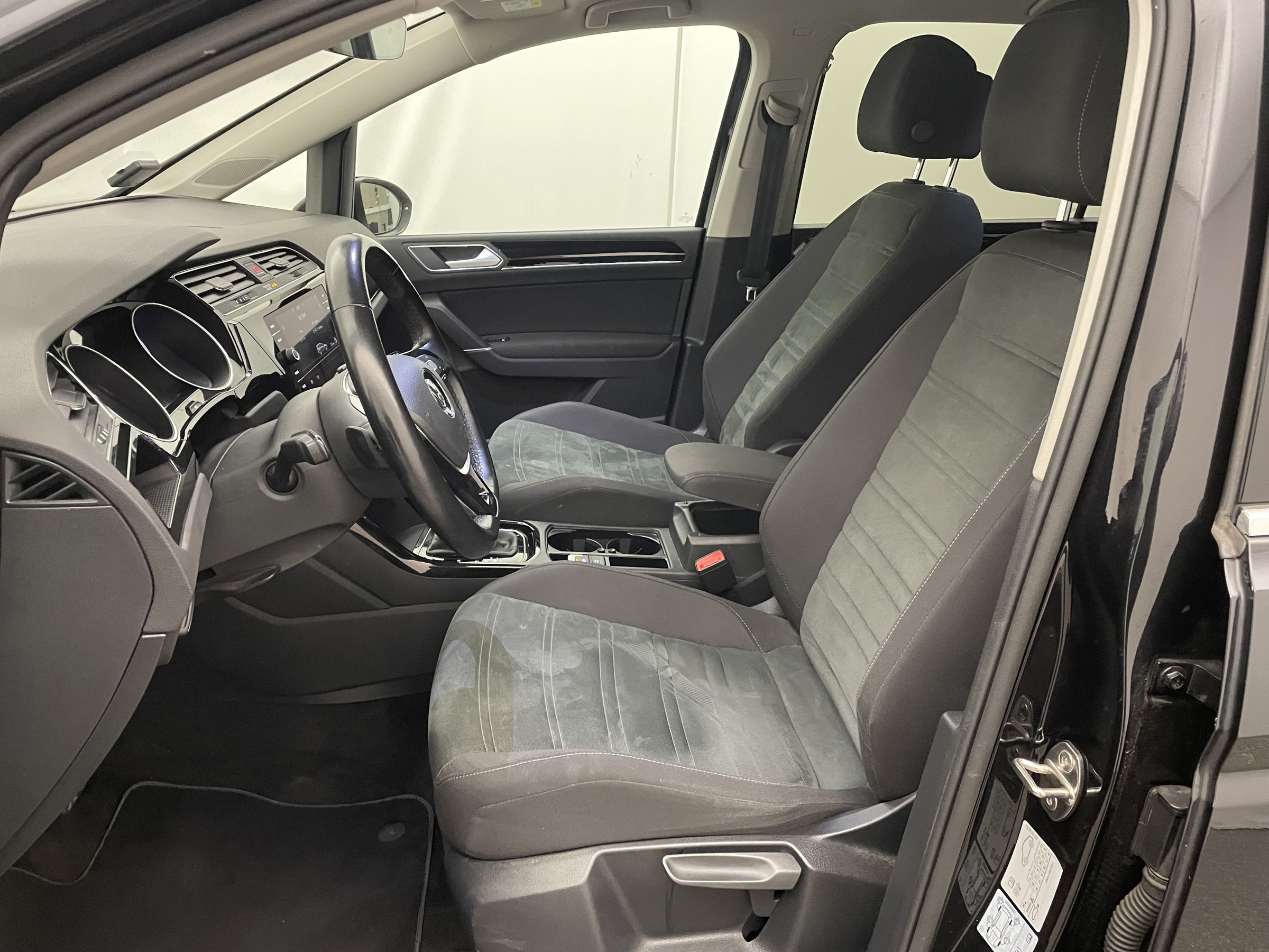 VW Touran 2.0 TDI BMT 7-Sitzer Highline | Bild 10 von 30