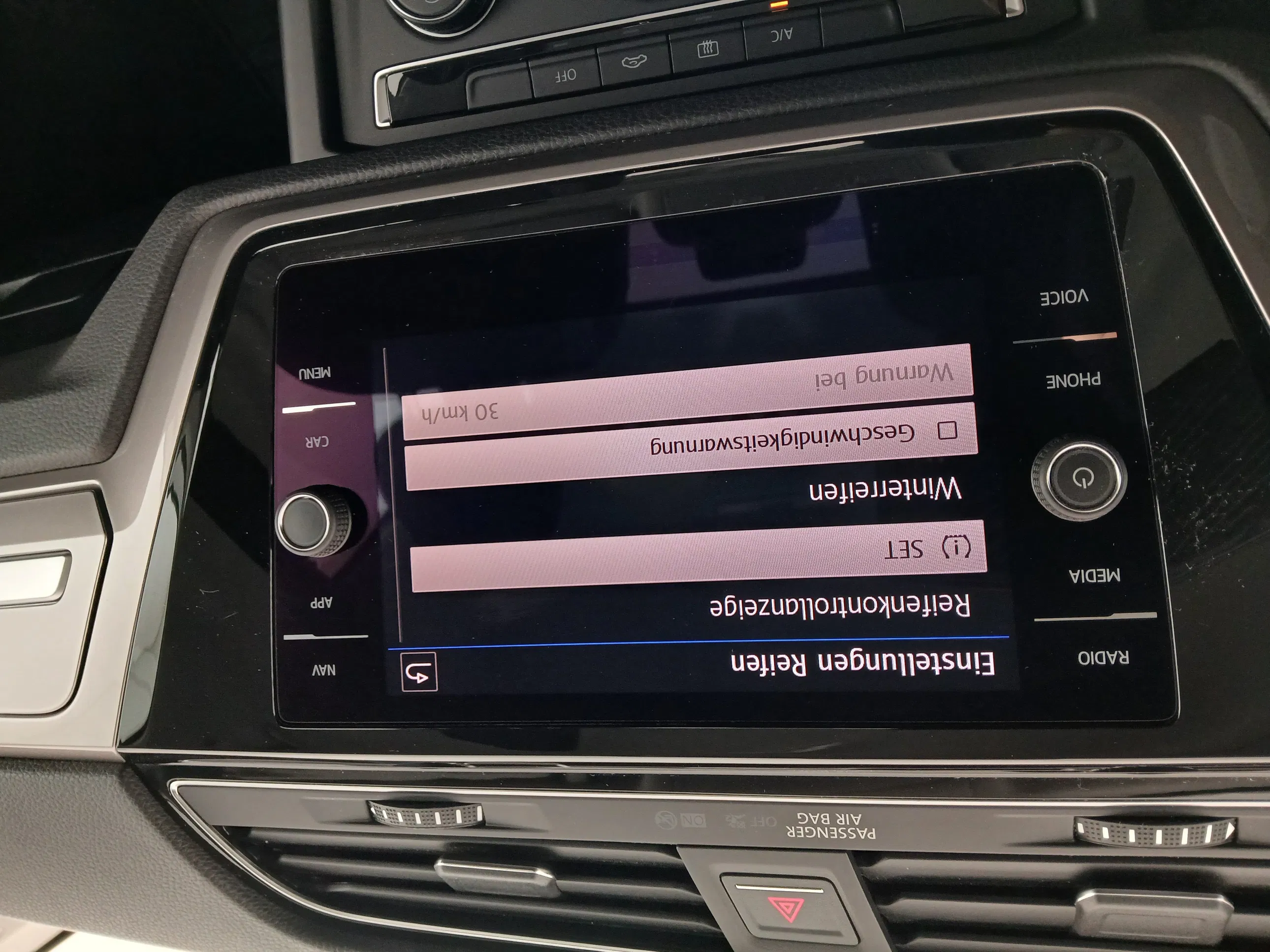 VW Touran 2.0 TDI BMT 7-Sitzer | Bild 23 von 30