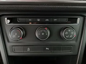 VW Touran 2.0 TDI BMT 7-Sitzer | Thumbnail 25 von 30