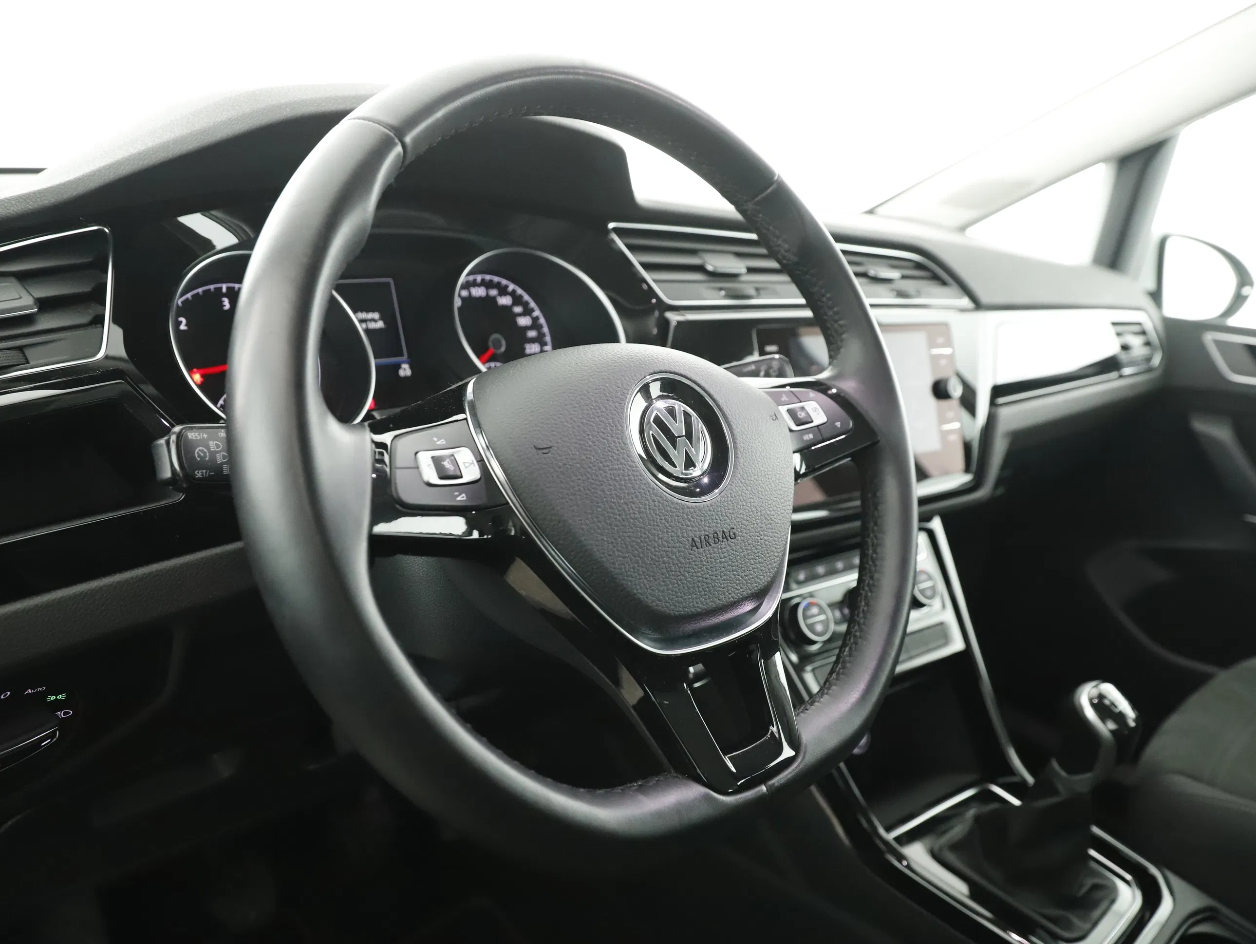 VW Touran 2.0 TDI BMT Highline | Bild 12 von 31