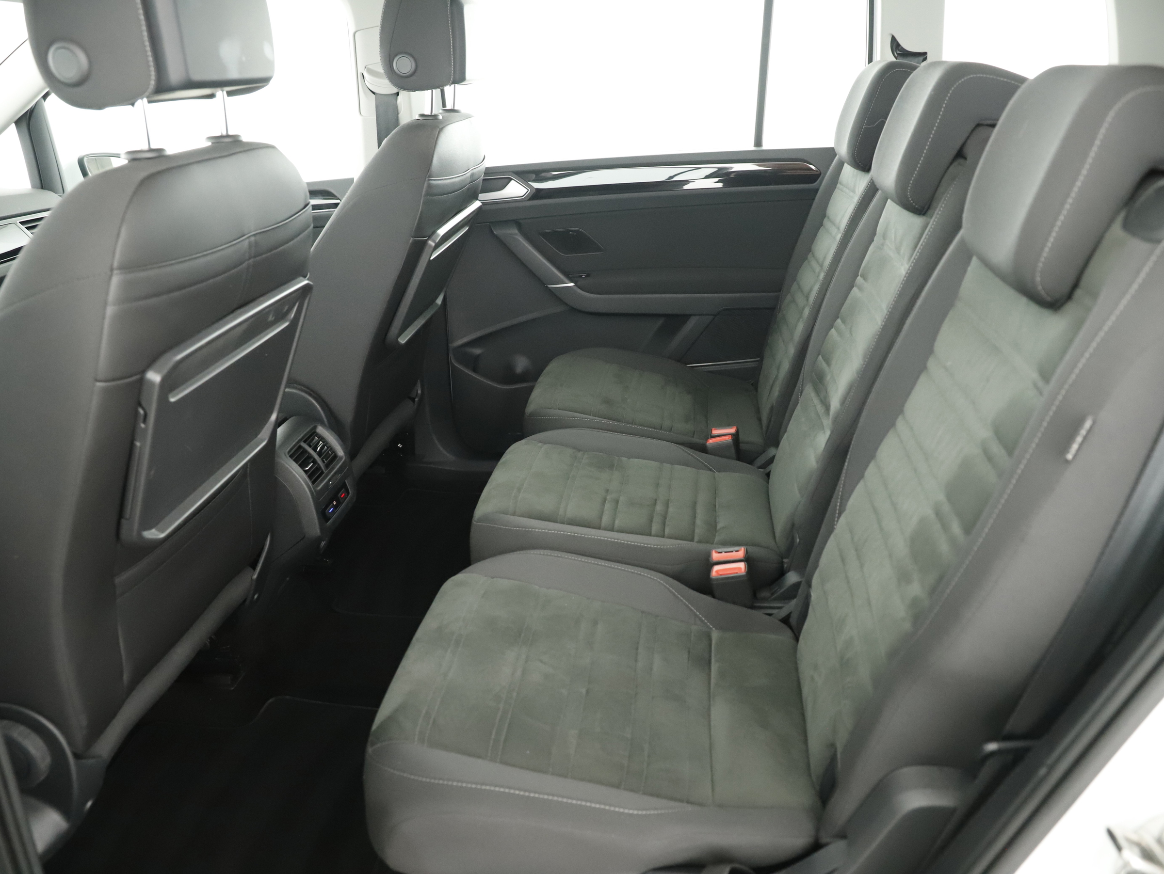 VW Touran 2.0 TDI BMT Highline | Bild 17 von 31