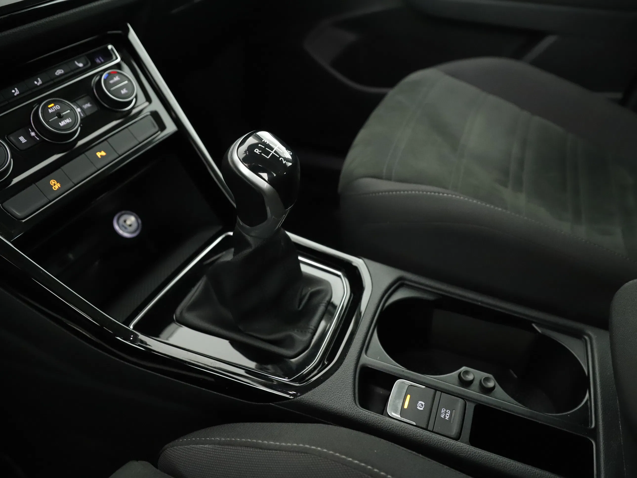 VW Touran 2.0 TDI BMT Highline | Bild 22 von 31