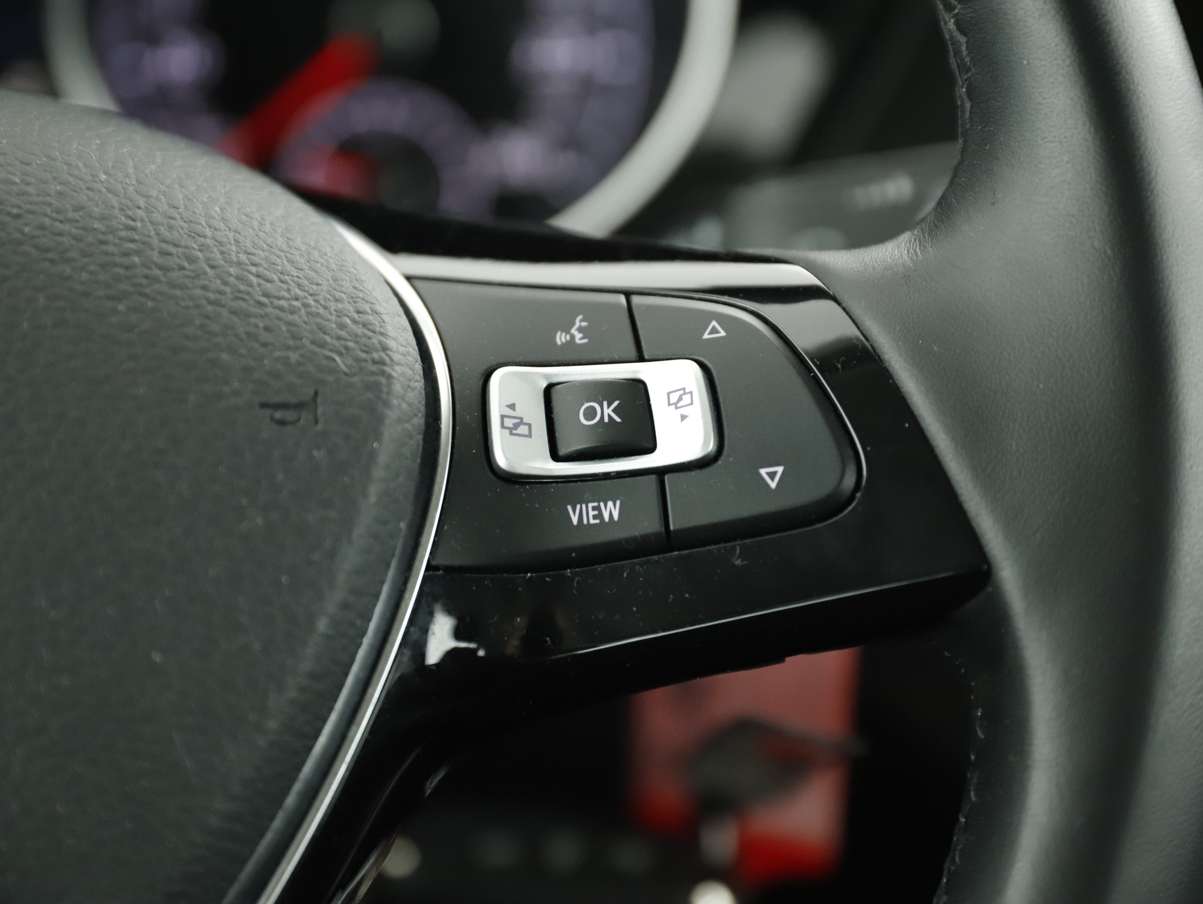 VW Touran 2.0 TDI BMT Highline | Bild 25 von 31