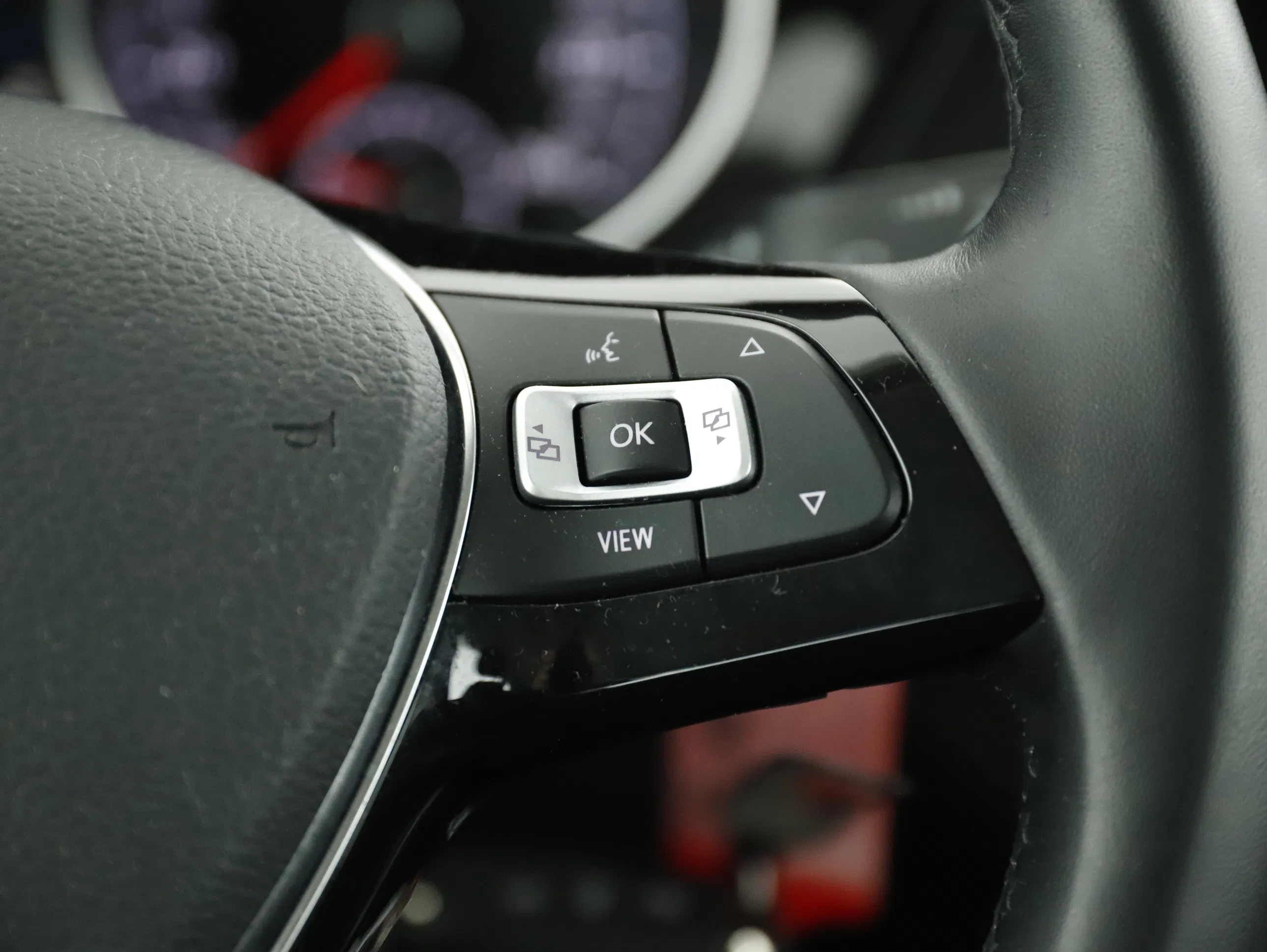 VW Touran 2.0 TDI BMT Highline | Bild 25 von 31