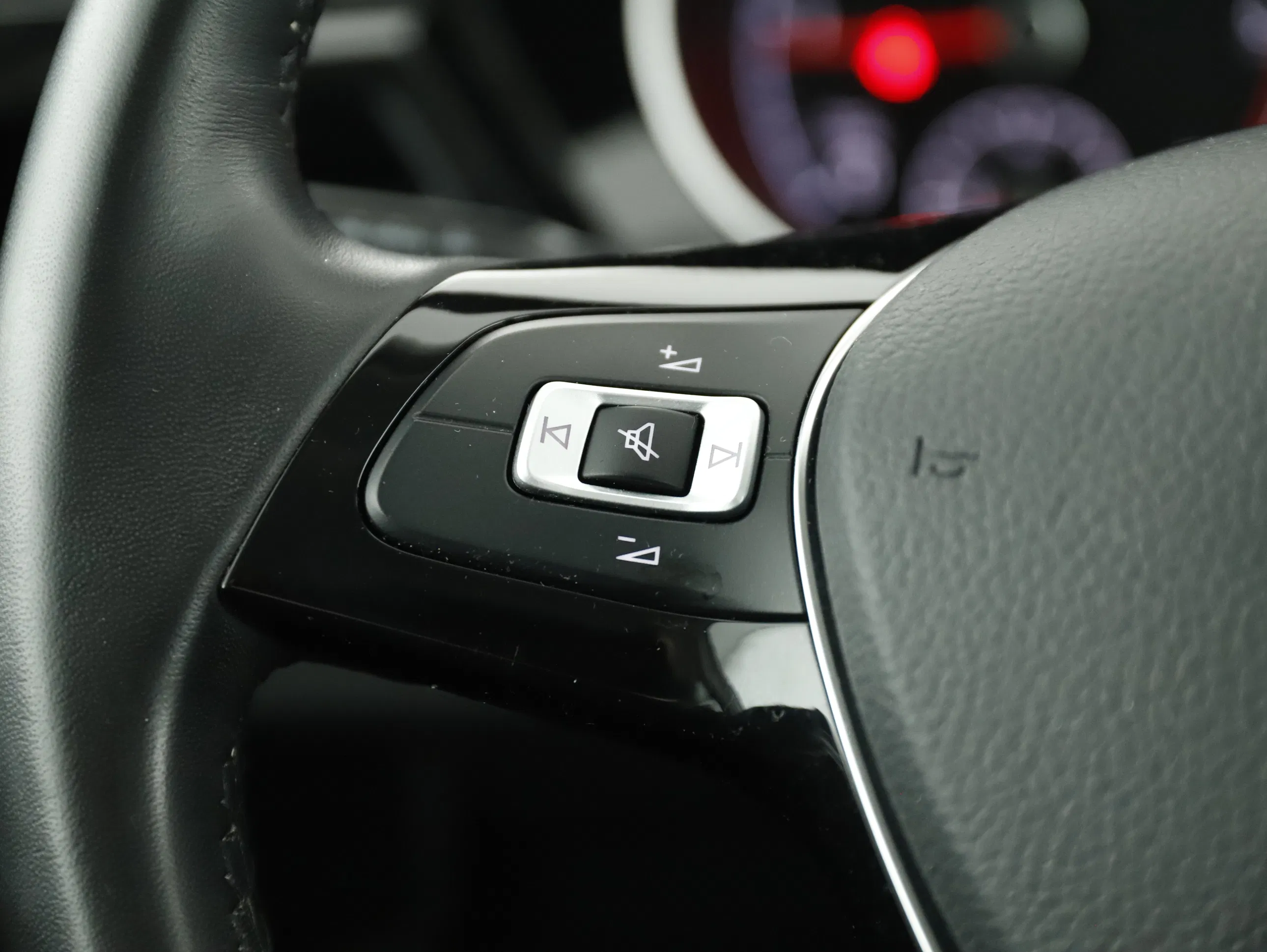 VW Touran 2.0 TDI BMT Highline | Bild 26 von 31