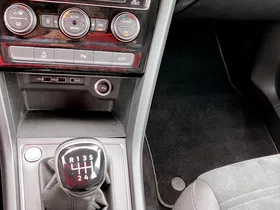 VW Touran 2.0 TDI CL | Thumbnail 15 von 22
