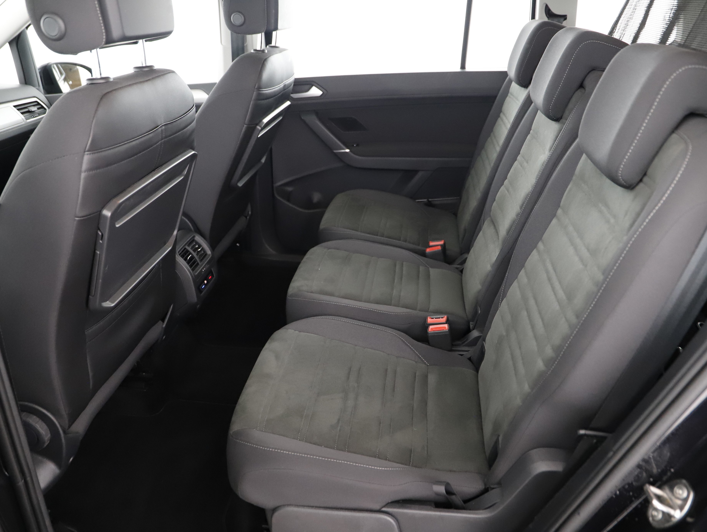 VW Touran 2.0 TDI CL | Bild 9 von 26