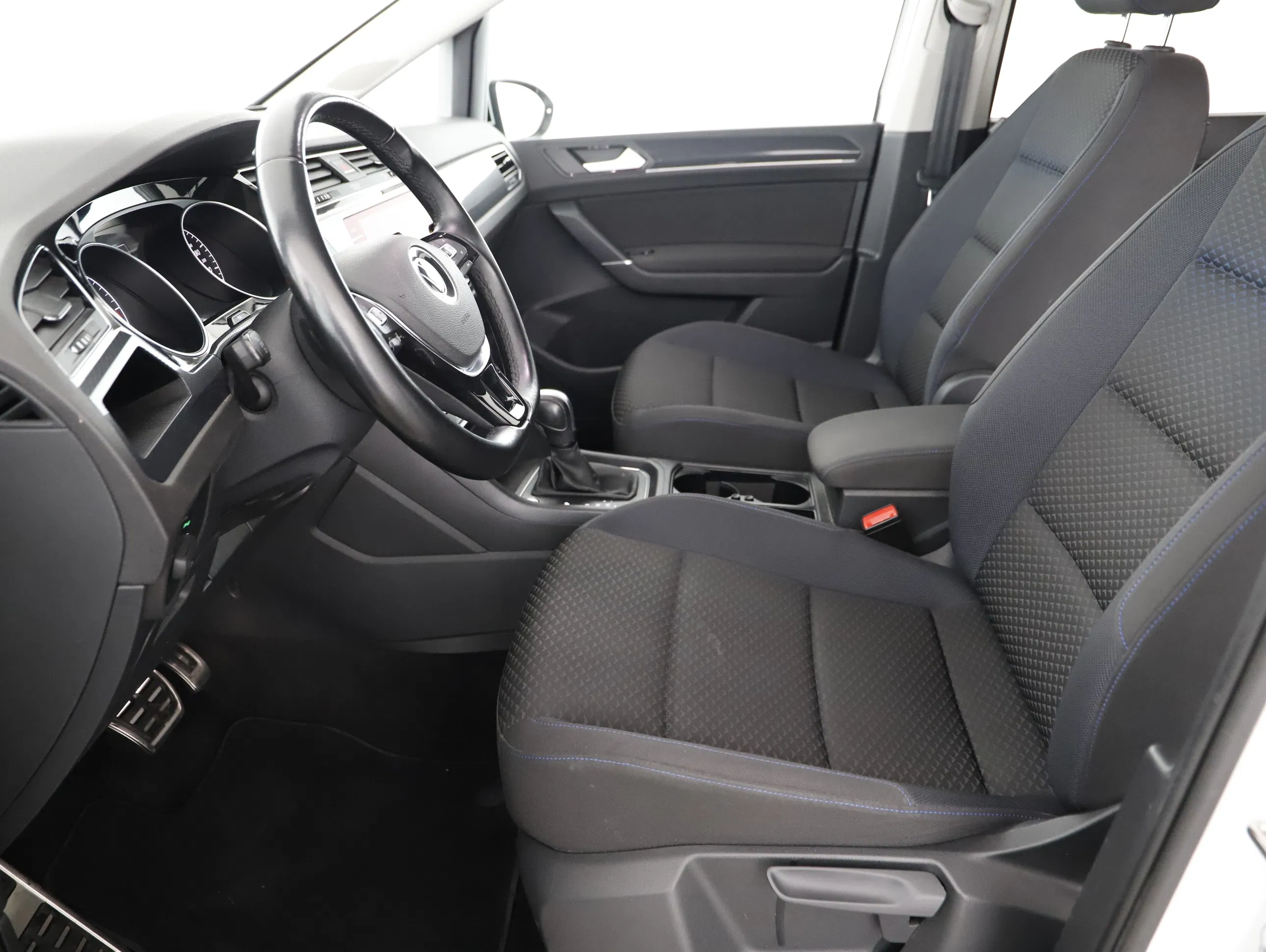 VW Touran 2.0 TDI BMT Comfortline | Bild 1 von 24