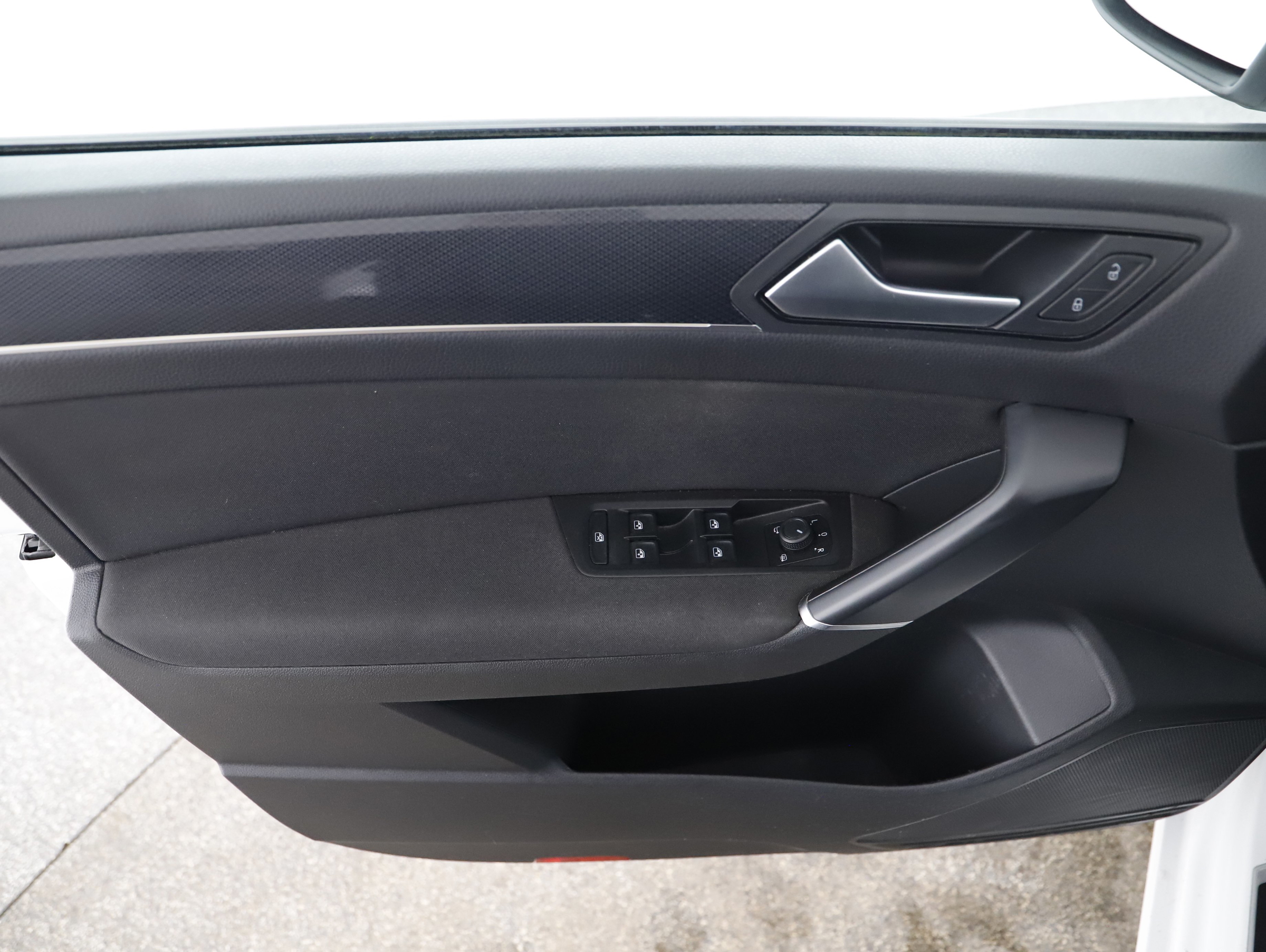 VW Touran 2.0 TDI BMT Comfortline | Bild 14 von 24