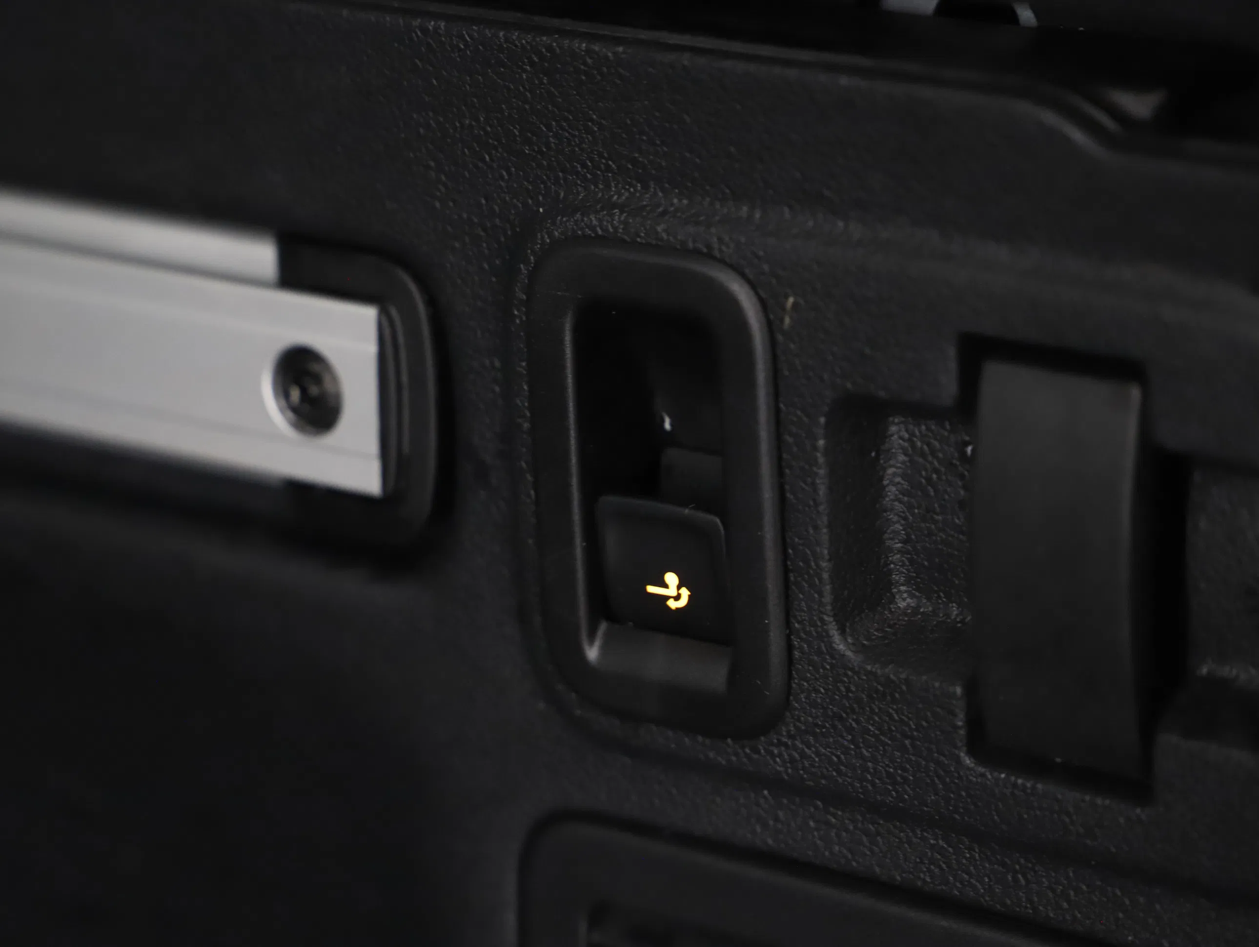 VW Touran 2.0 TDI BMT Comfortline | Bild 18 von 24