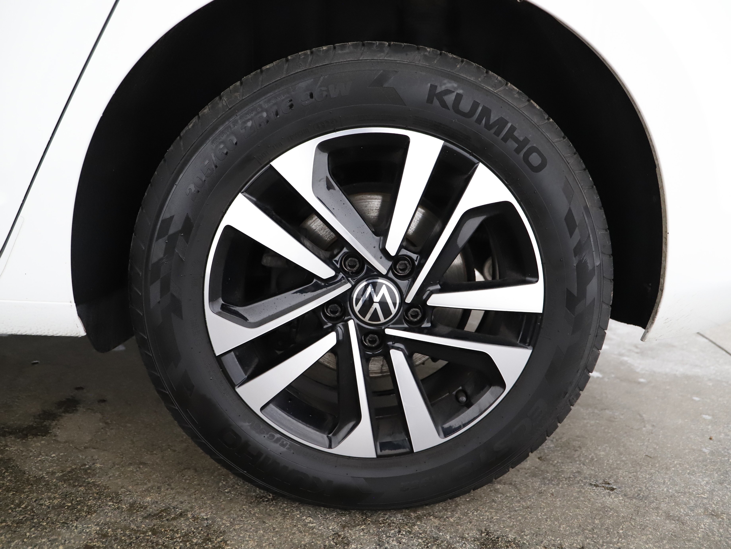 VW Touran 2.0 TDI BMT Comfortline | Bild 23 von 24