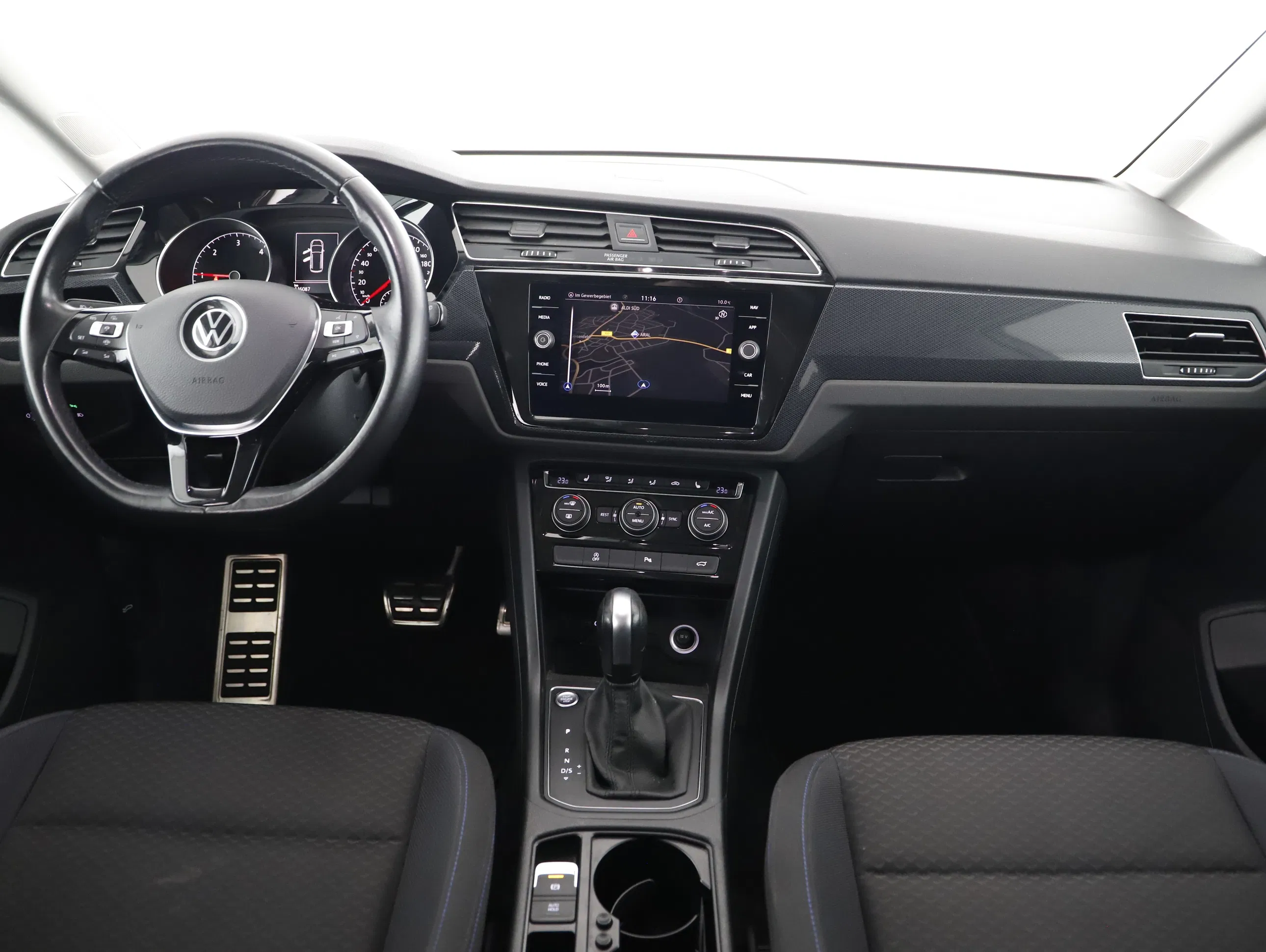 VW Touran 2.0 TDI BMT Comfortline | Bild 3 von 24