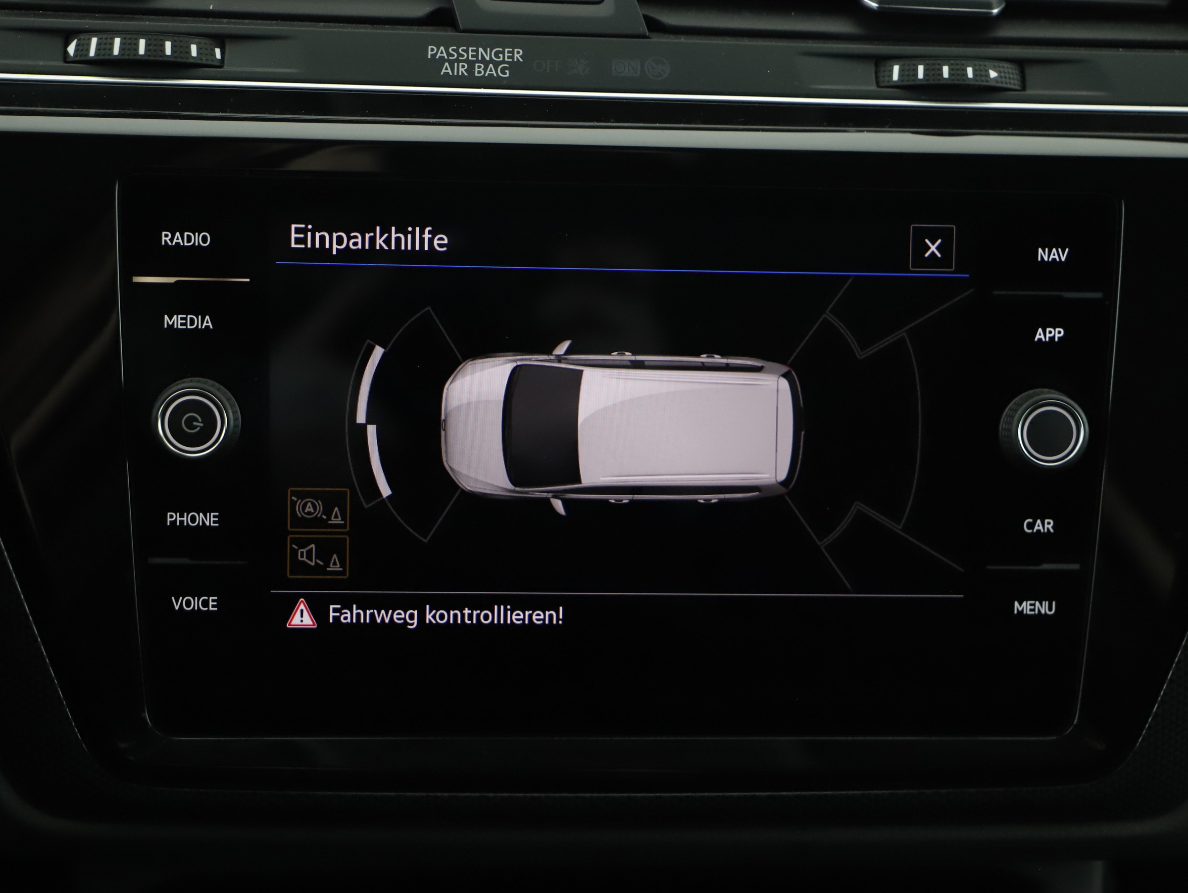 VW Touran 2.0 TDI BMT Comfortline | Bild 9 von 24